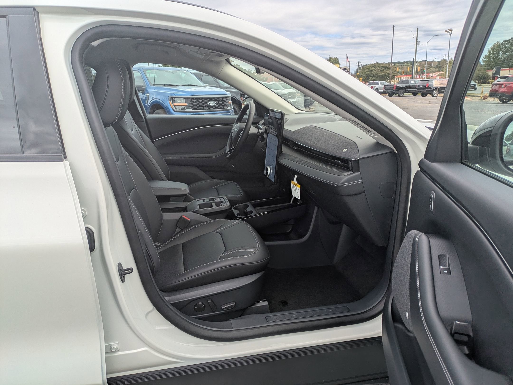 2025 Ford Mustang Mach-E Premium