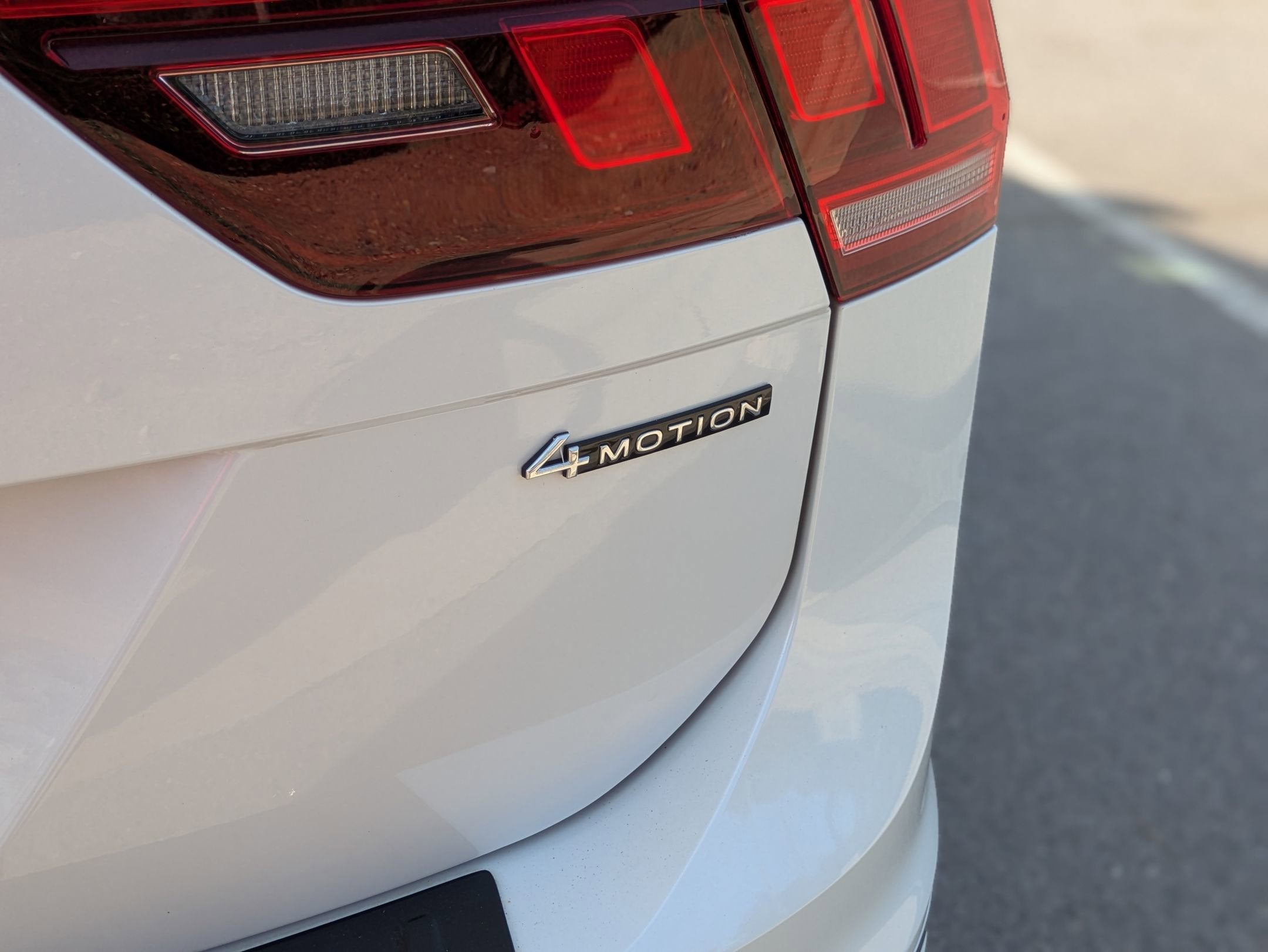 2022 Volkswagen Tiguan SEL R-Line