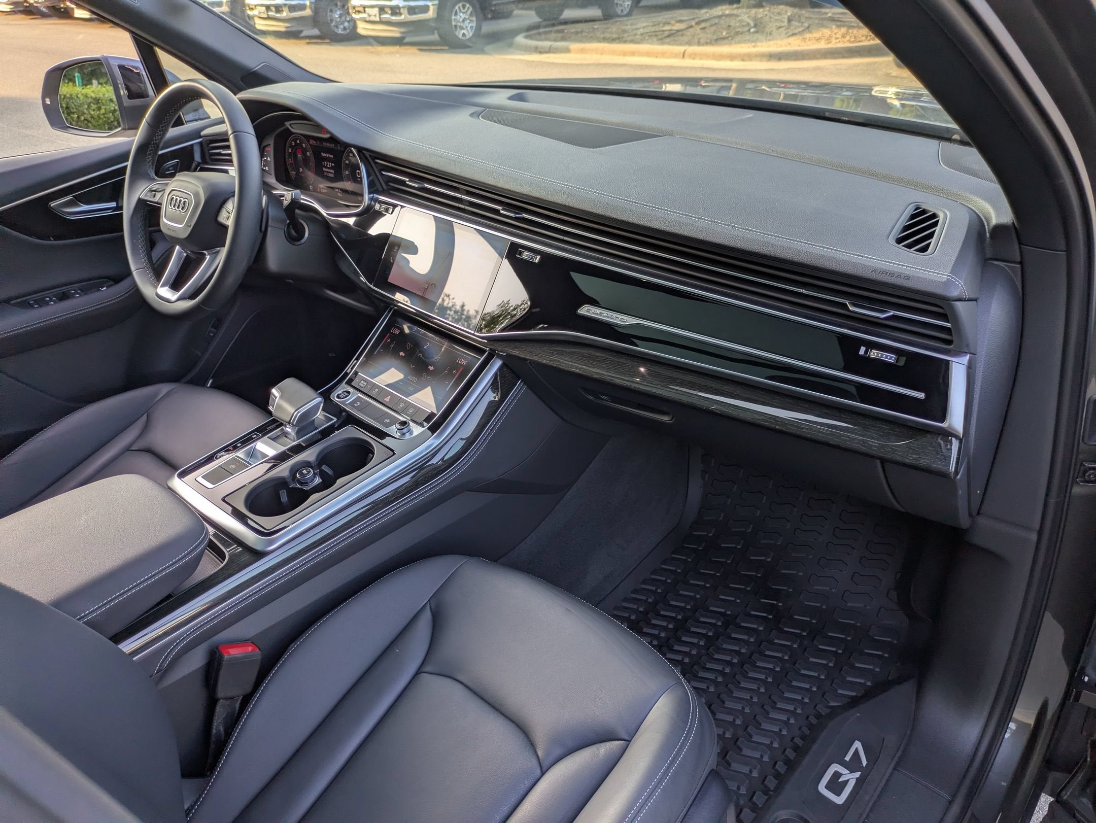 2025 Audi Q7 Premium Plus