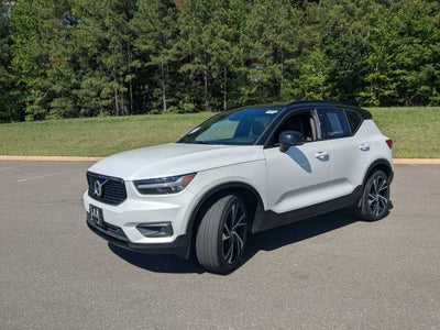 2021 Volvo XC40 R-Design