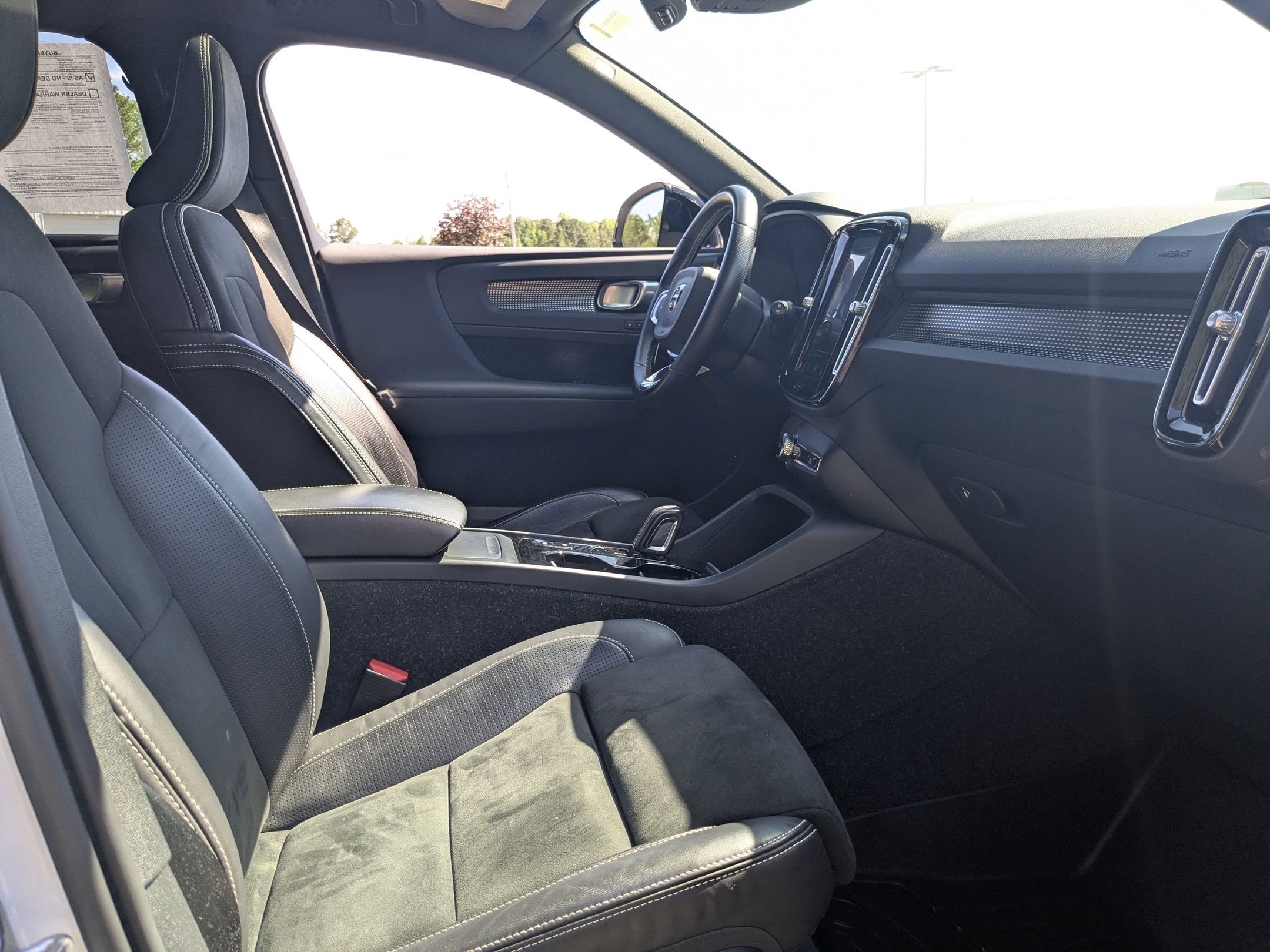 2021 Volvo XC40 R-Design