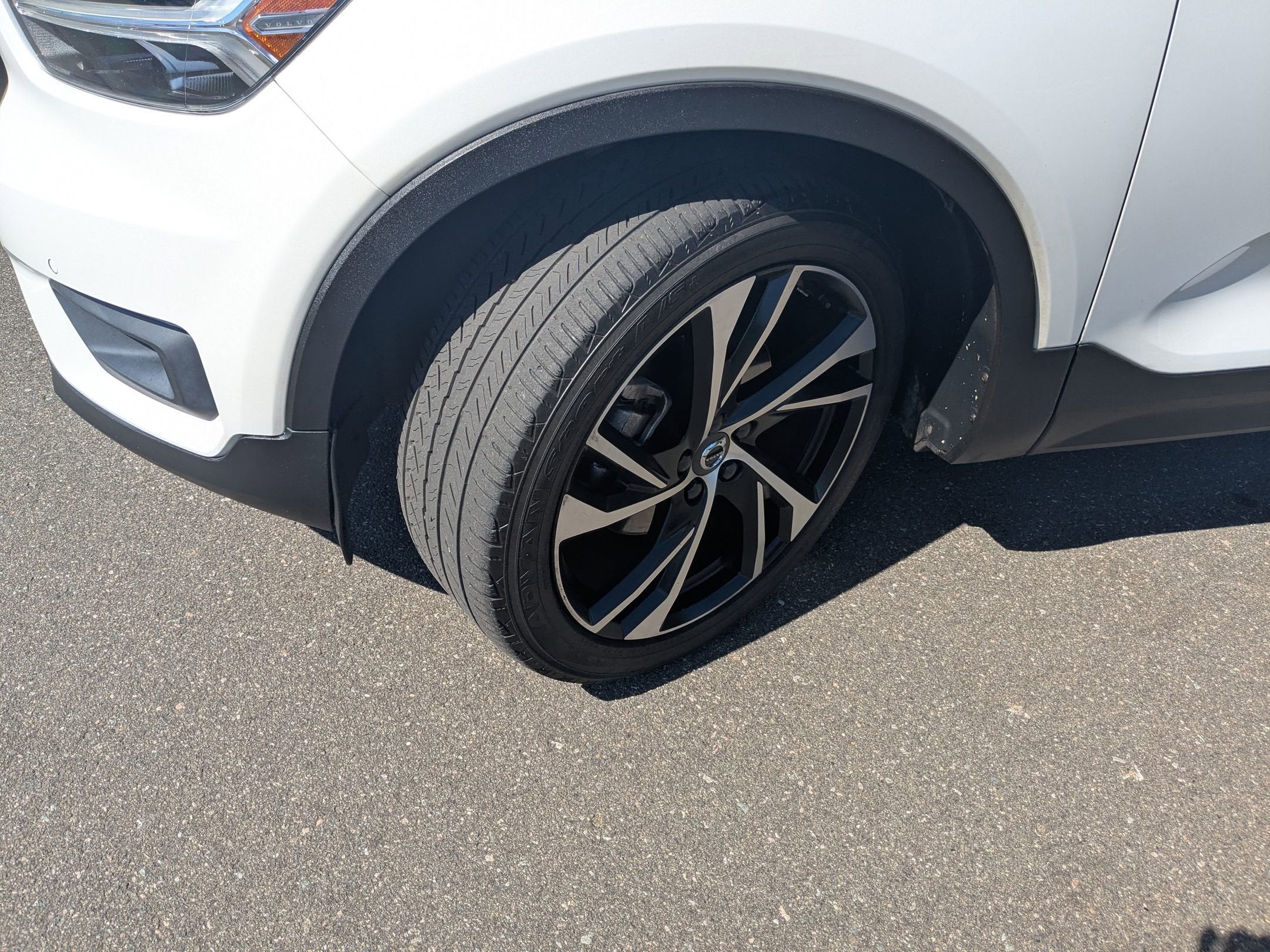 2021 Volvo XC40 R-Design