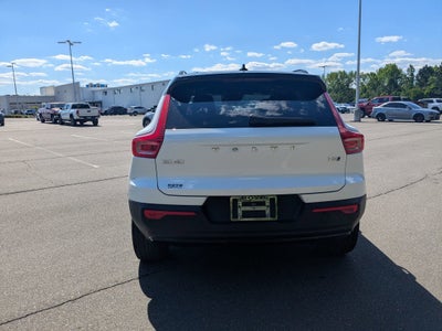 2021 Volvo XC40 R-Design