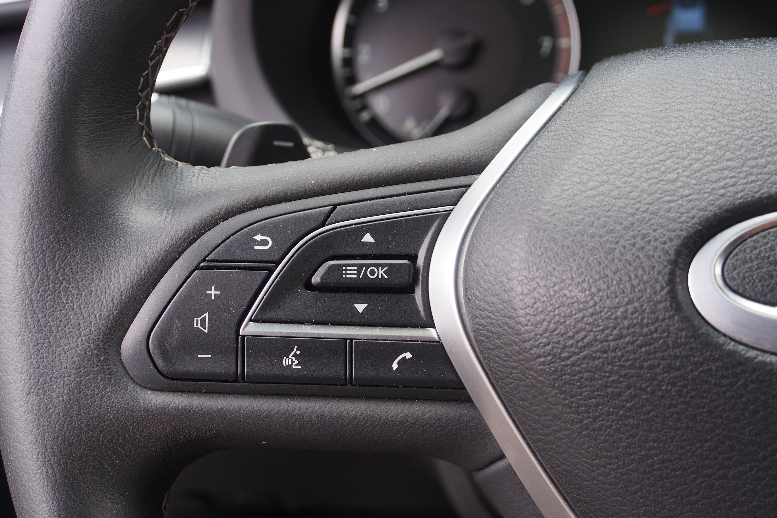 2023 INFINITI QX55 LUXE