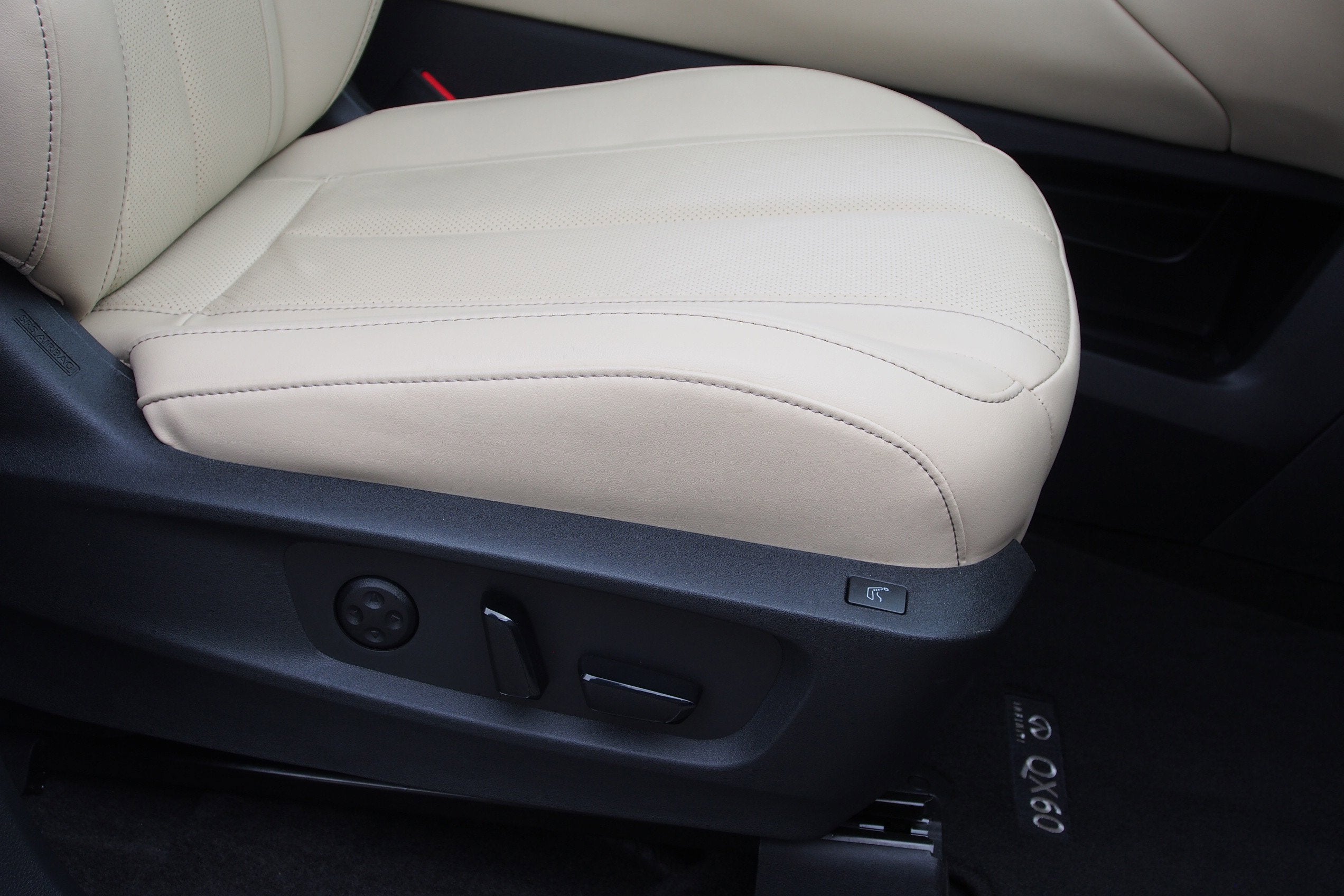 2025 INFINITI QX60 SENSORY