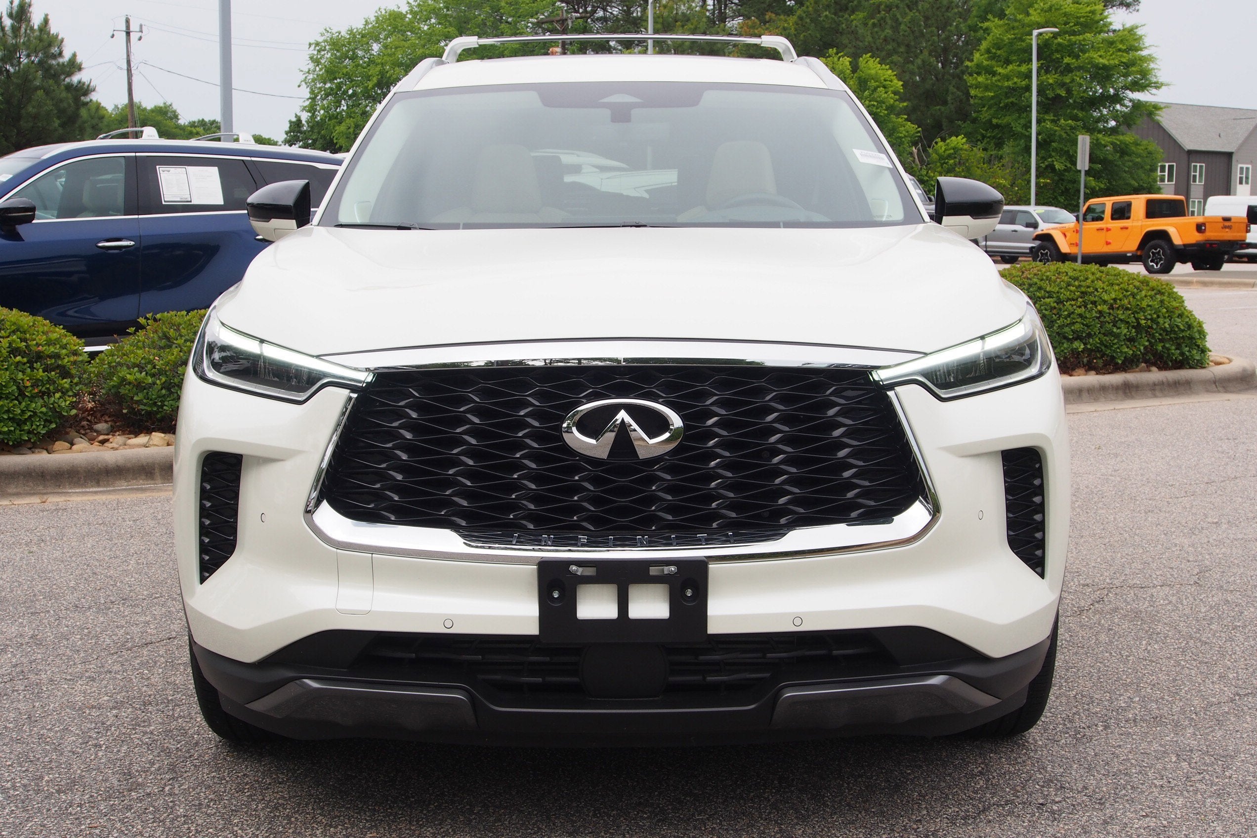 2025 INFINITI QX60 SENSORY