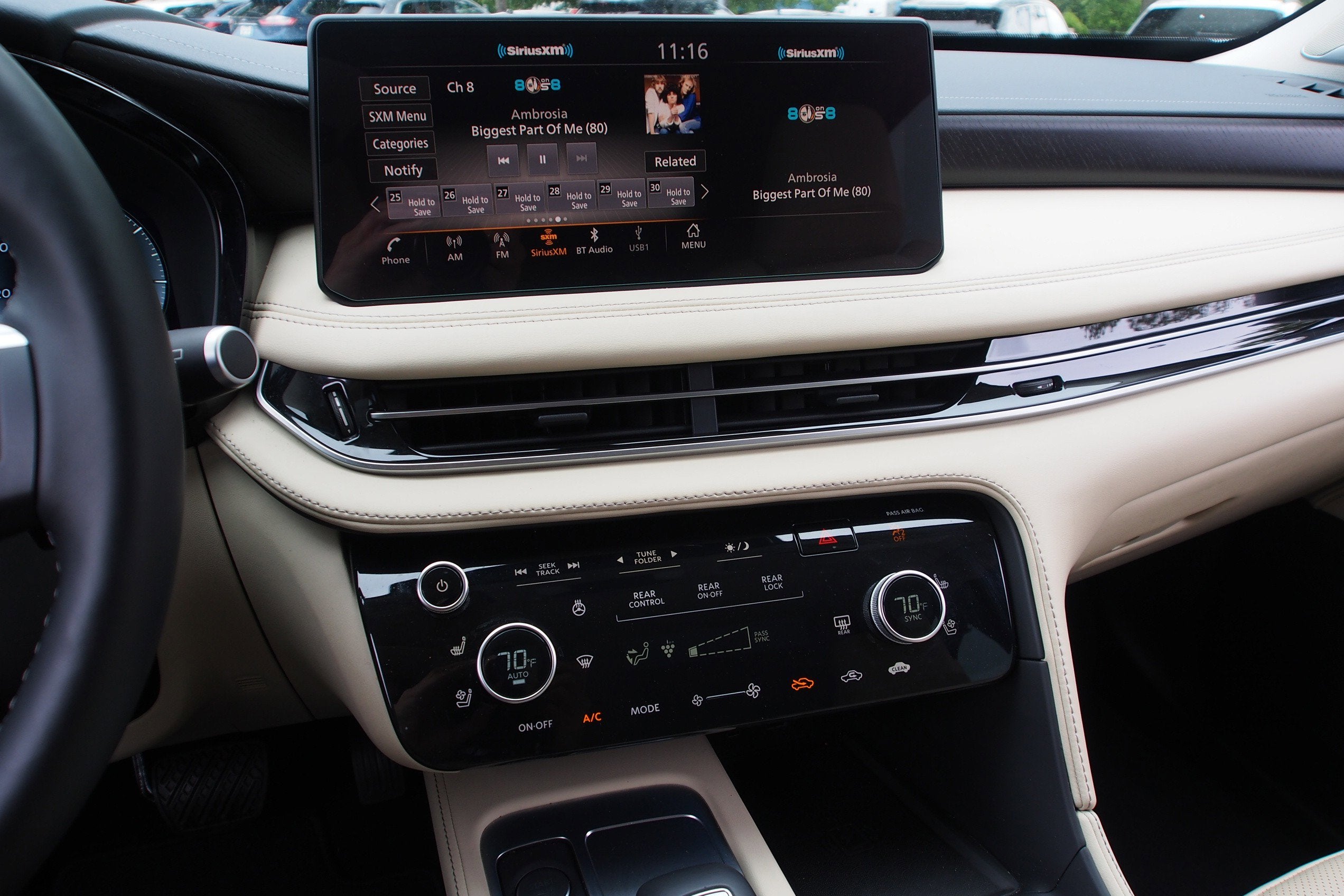 2025 INFINITI QX60 SENSORY