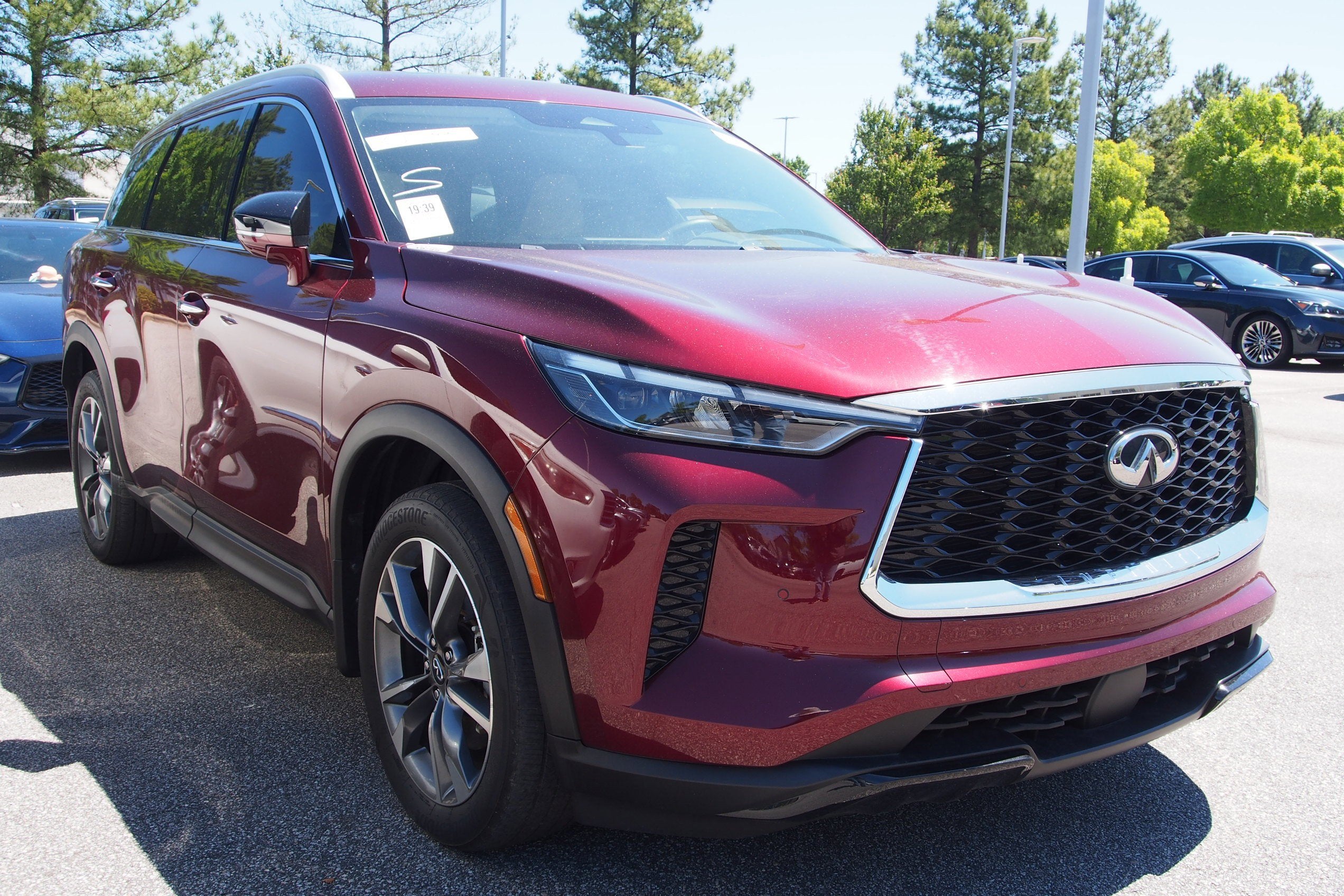 2023 INFINITI QX60 LUXE