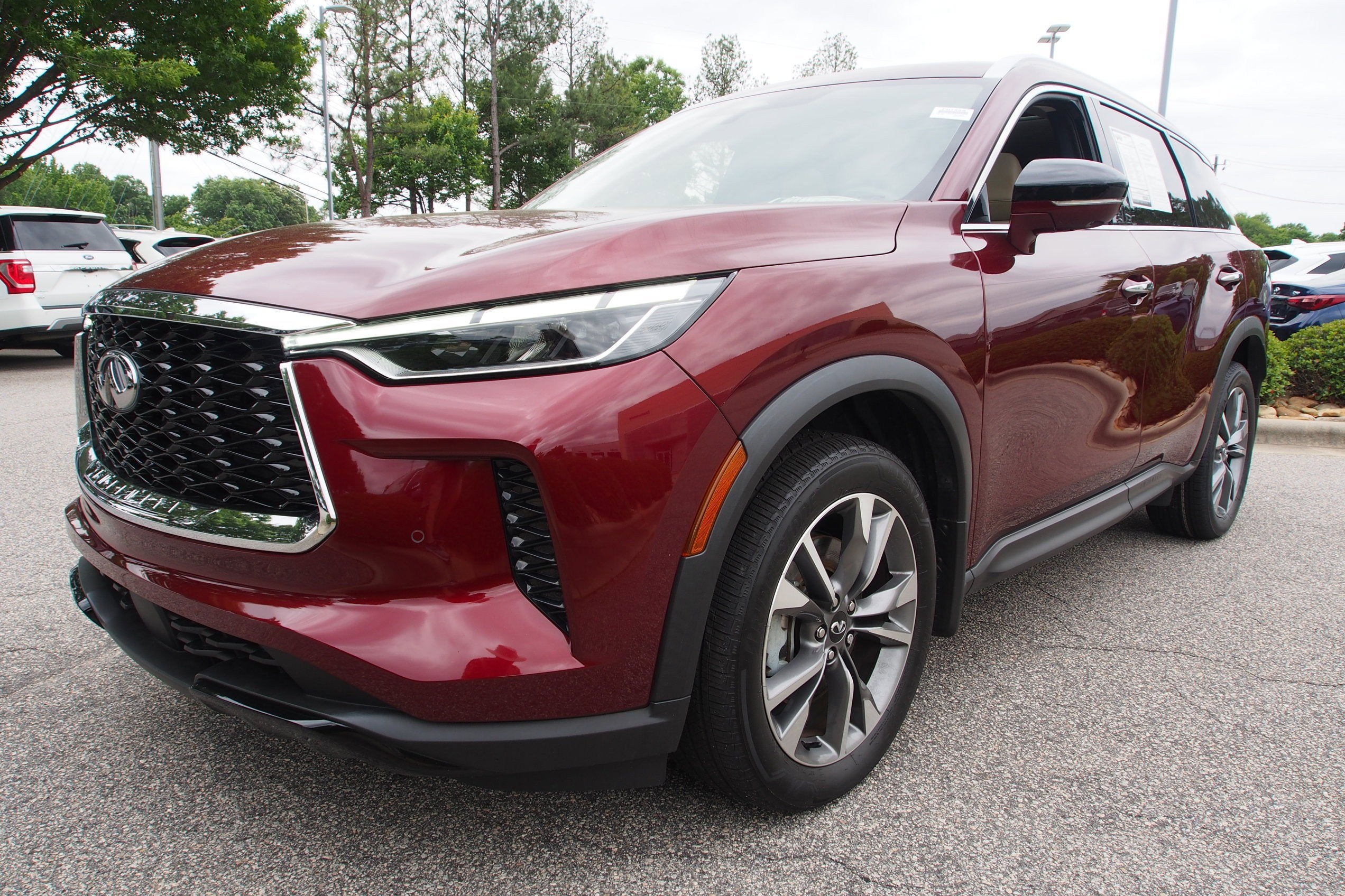 2023 INFINITI QX60 LUXE