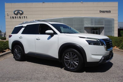 2025 Nissan Pathfinder SL