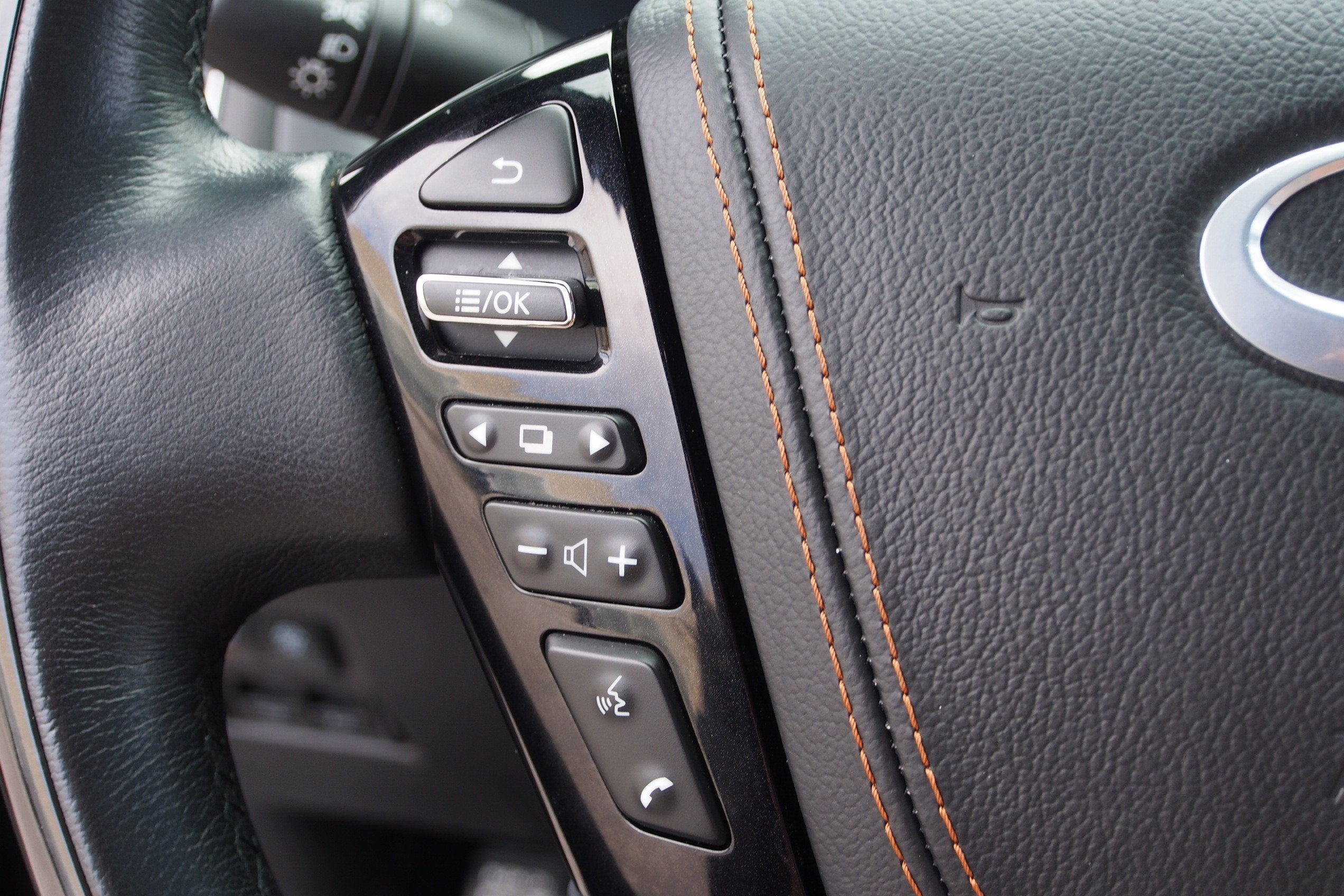 2021 INFINITI QX80 SENSORY