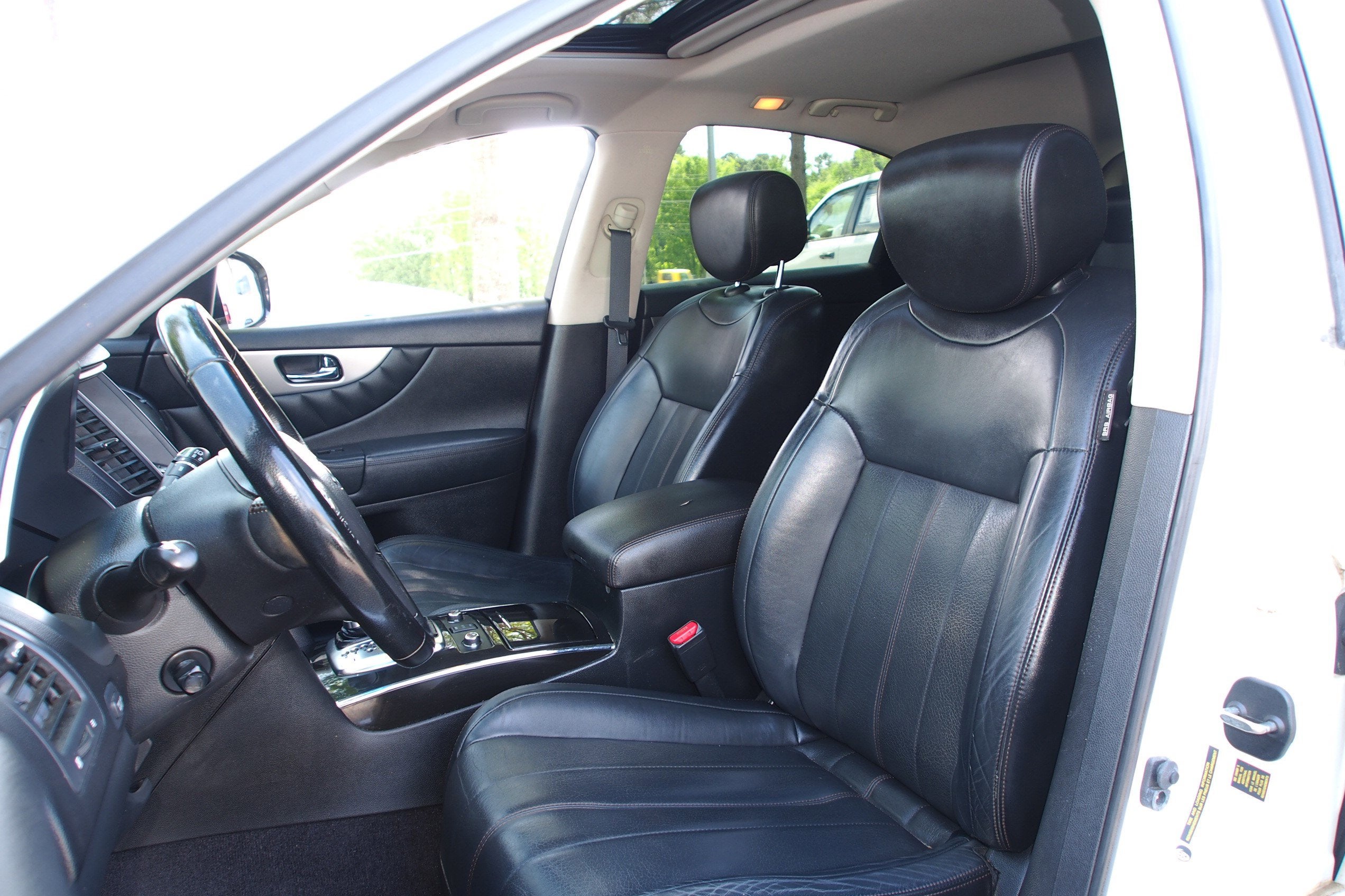 2017 INFINITI QX70 Base