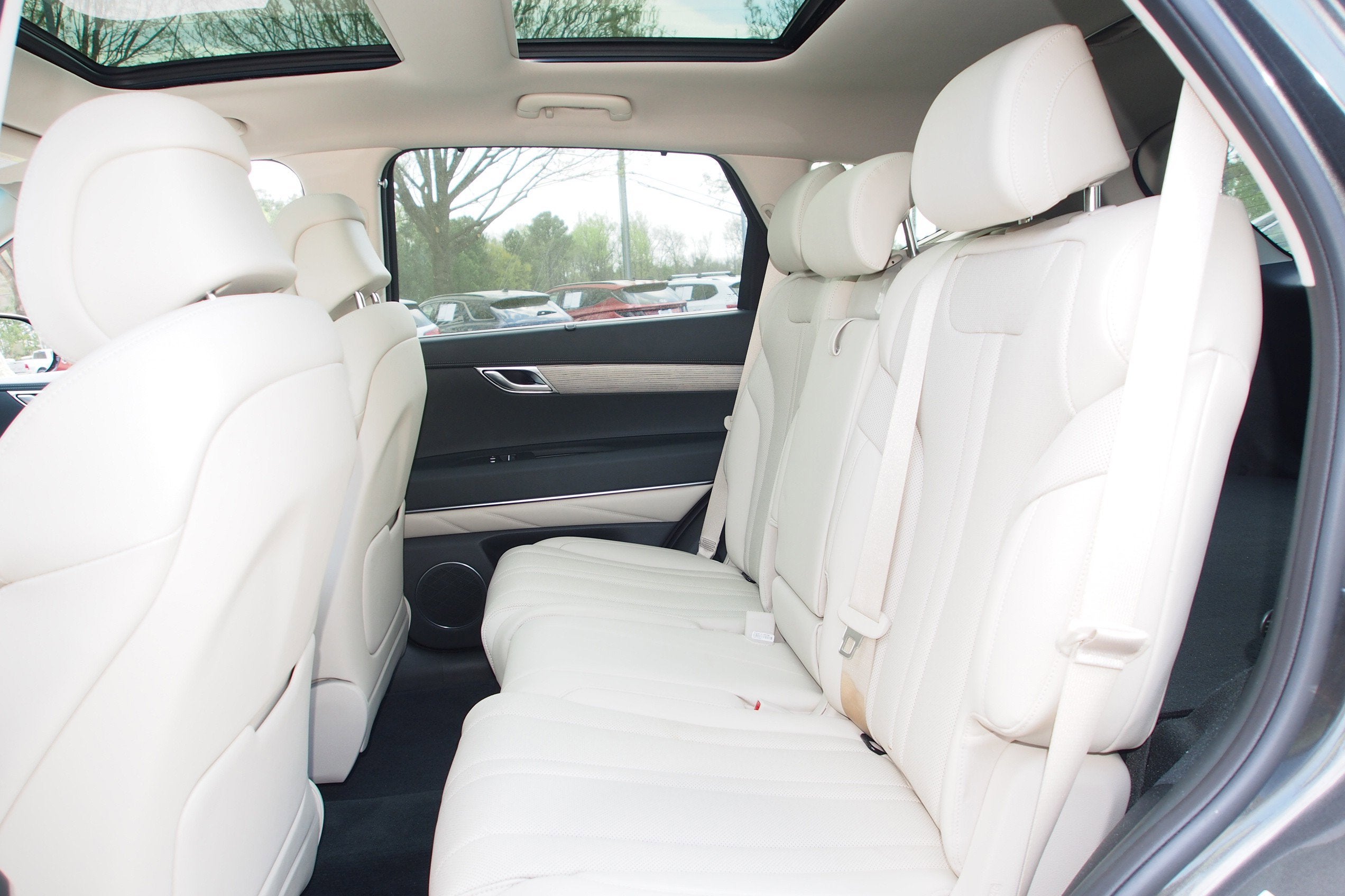 2025 Genesis GV80 Select