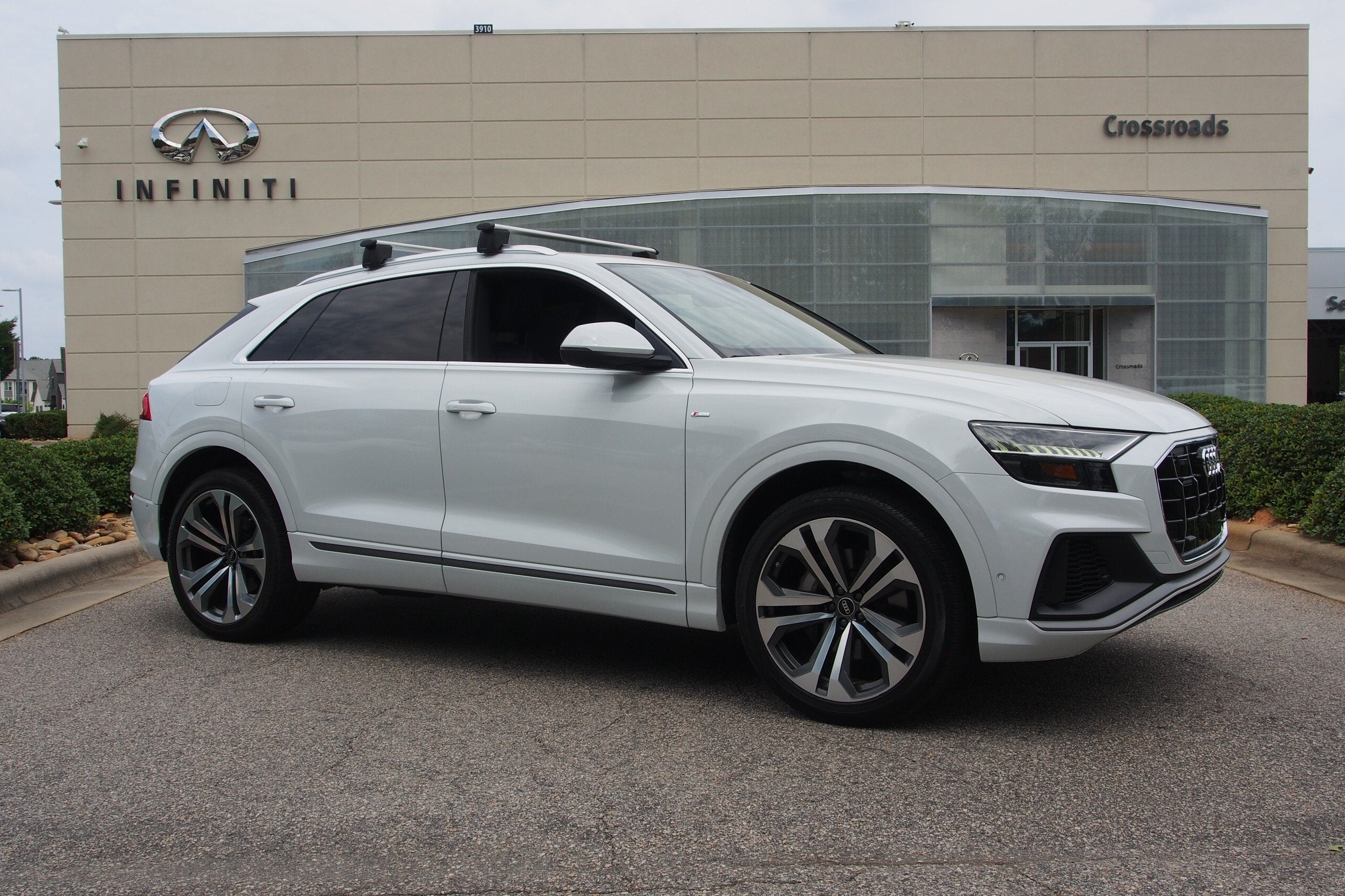2022 Audi Q8 Premium Plus