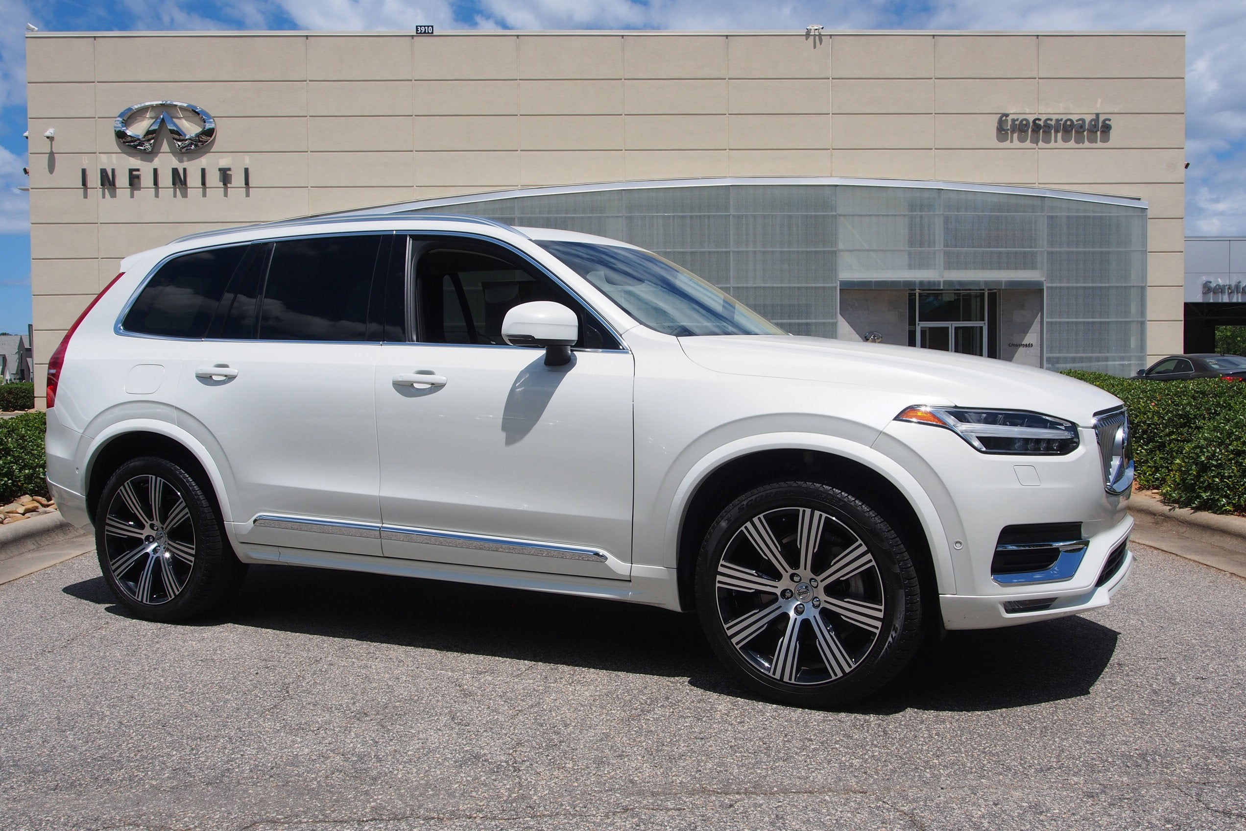 2024 Volvo XC90 Plus Bright Theme