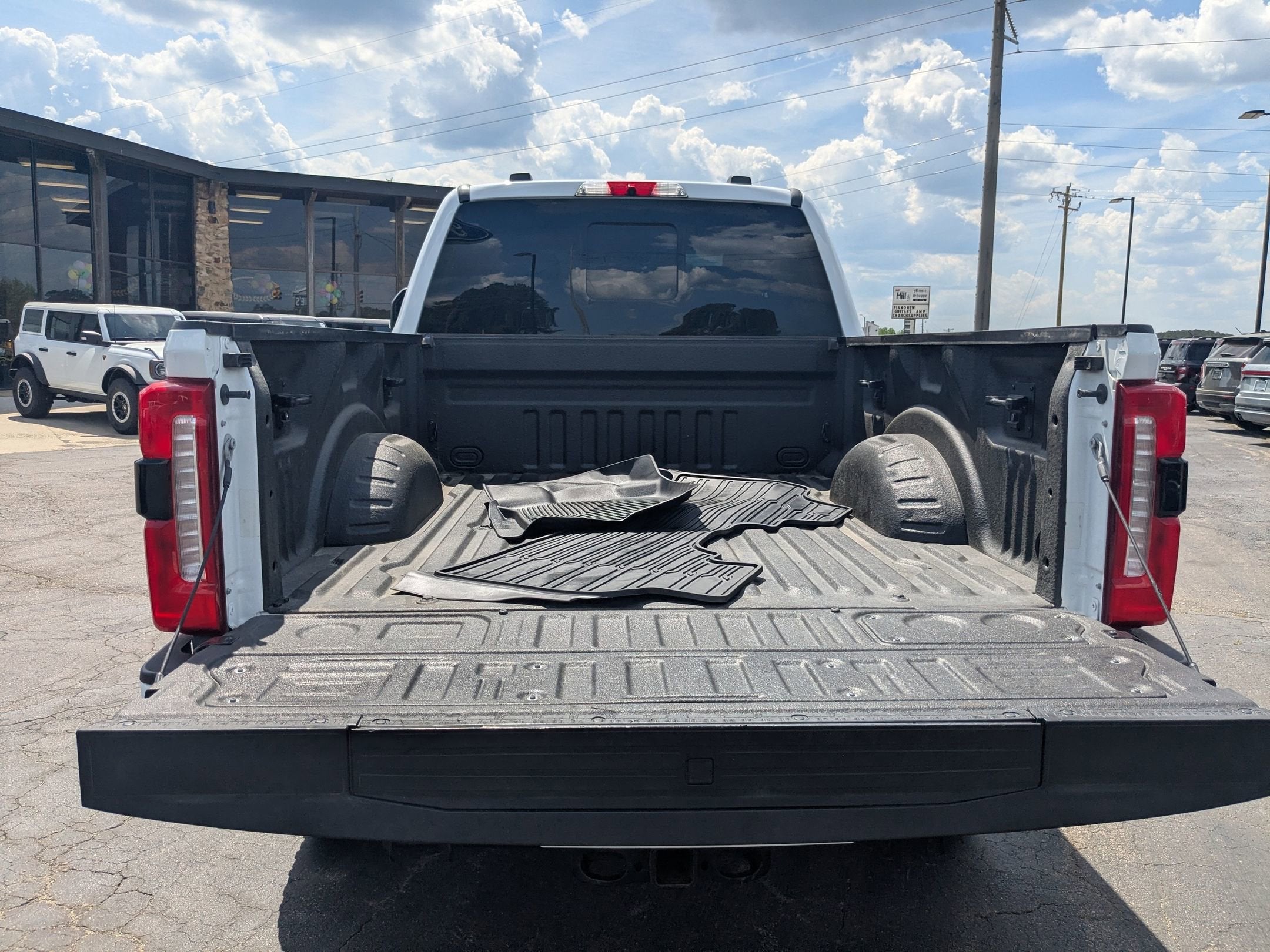 2023 Ford Super Duty F-250 SRW LARIAT