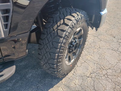 2027 Ford Super Duty F-350 SRW XLT