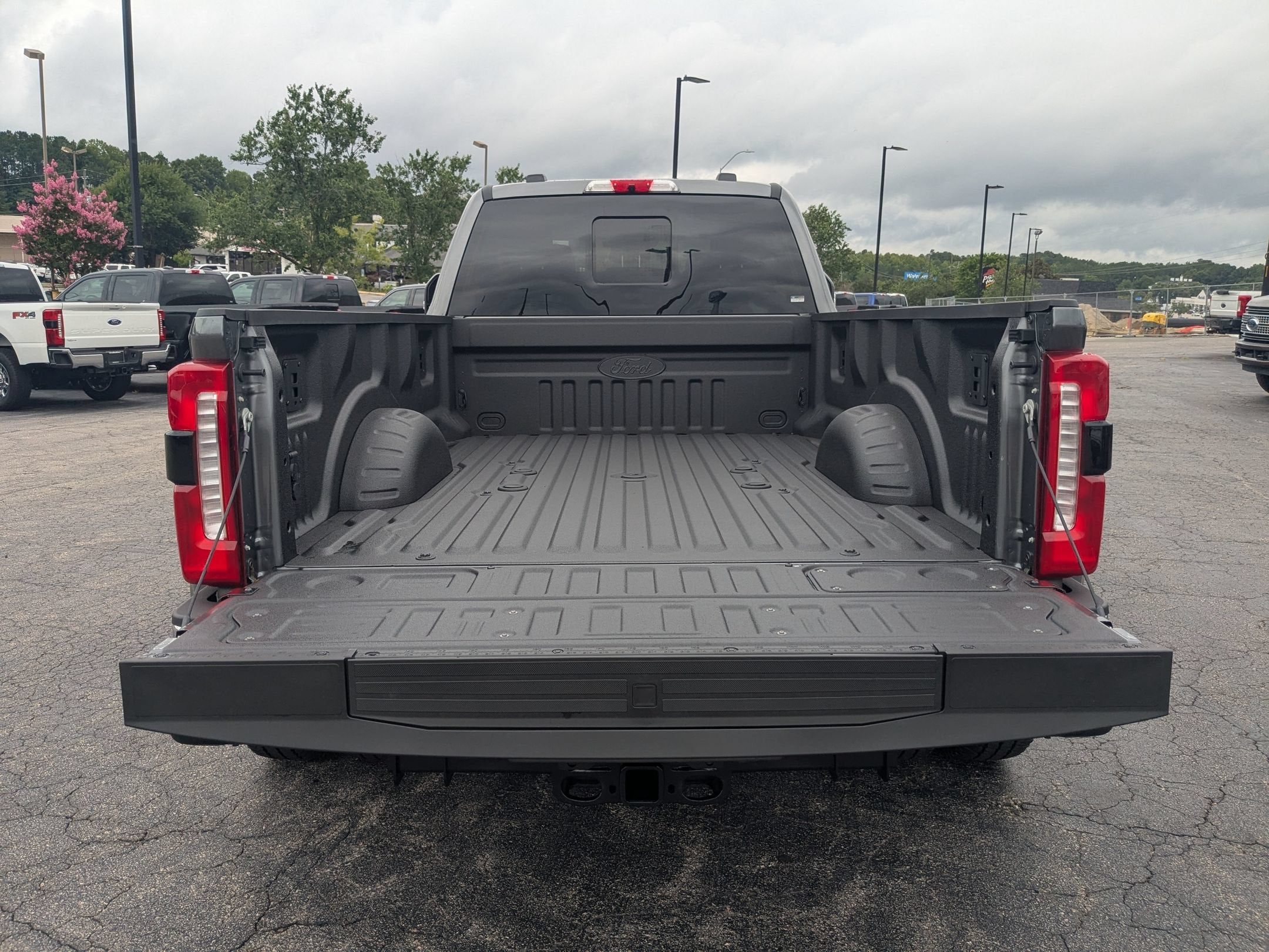 2026 Ford Super Duty F-350 DRW LARIAT