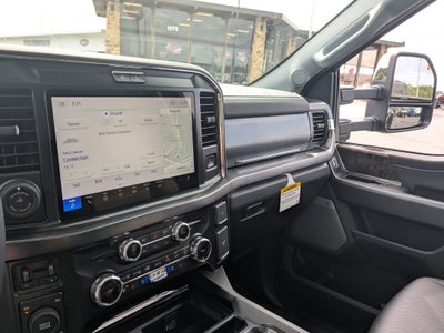 2026 Ford Super Duty F-350 DRW LARIAT