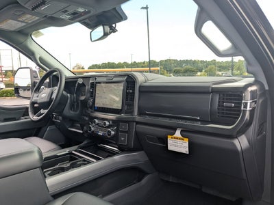 2026 Ford Super Duty F-350 DRW LARIAT