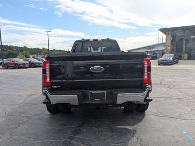 2026 Ford Super Duty F-350 DRW LARIAT