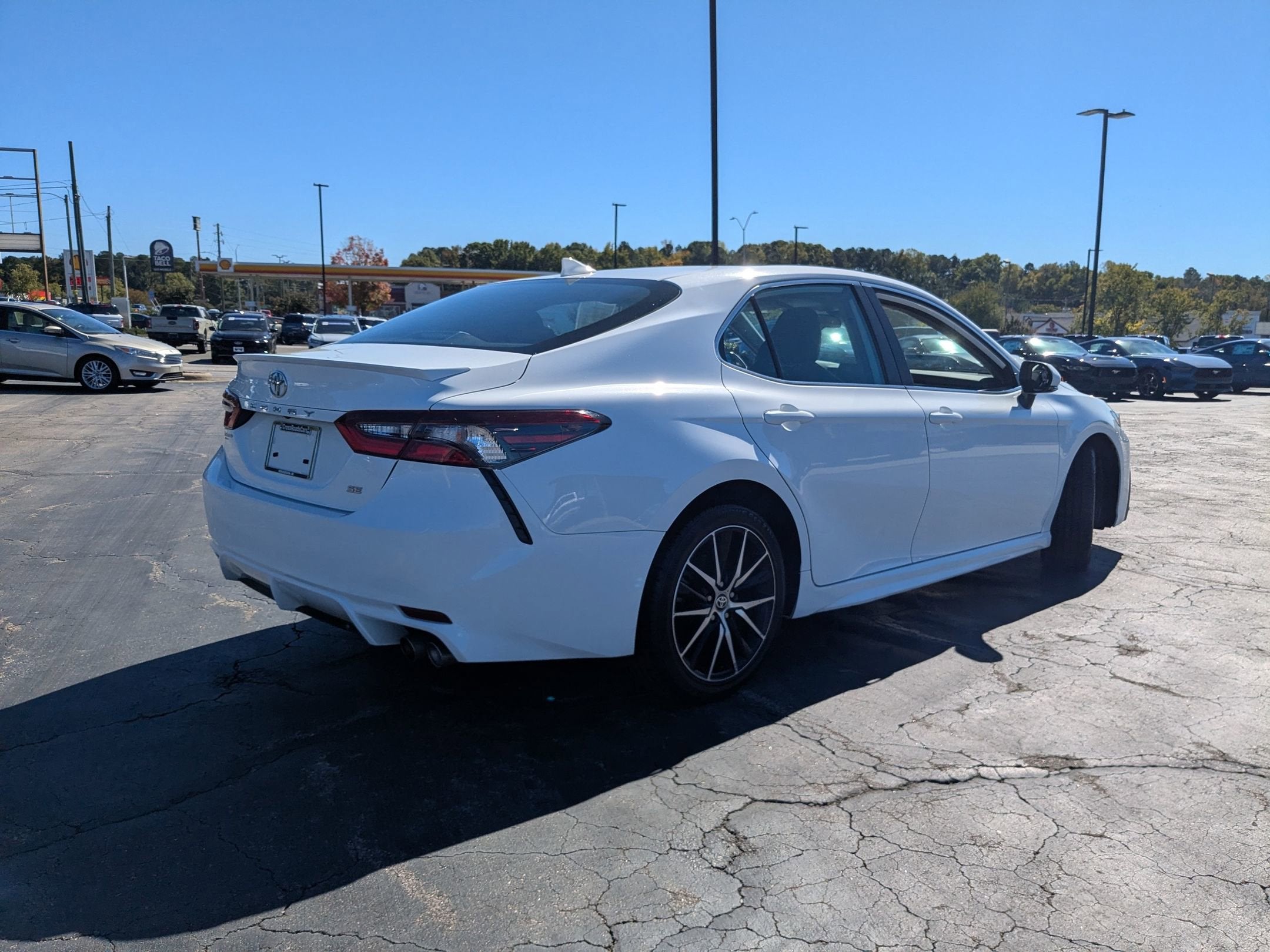 2024 Toyota Camry SE