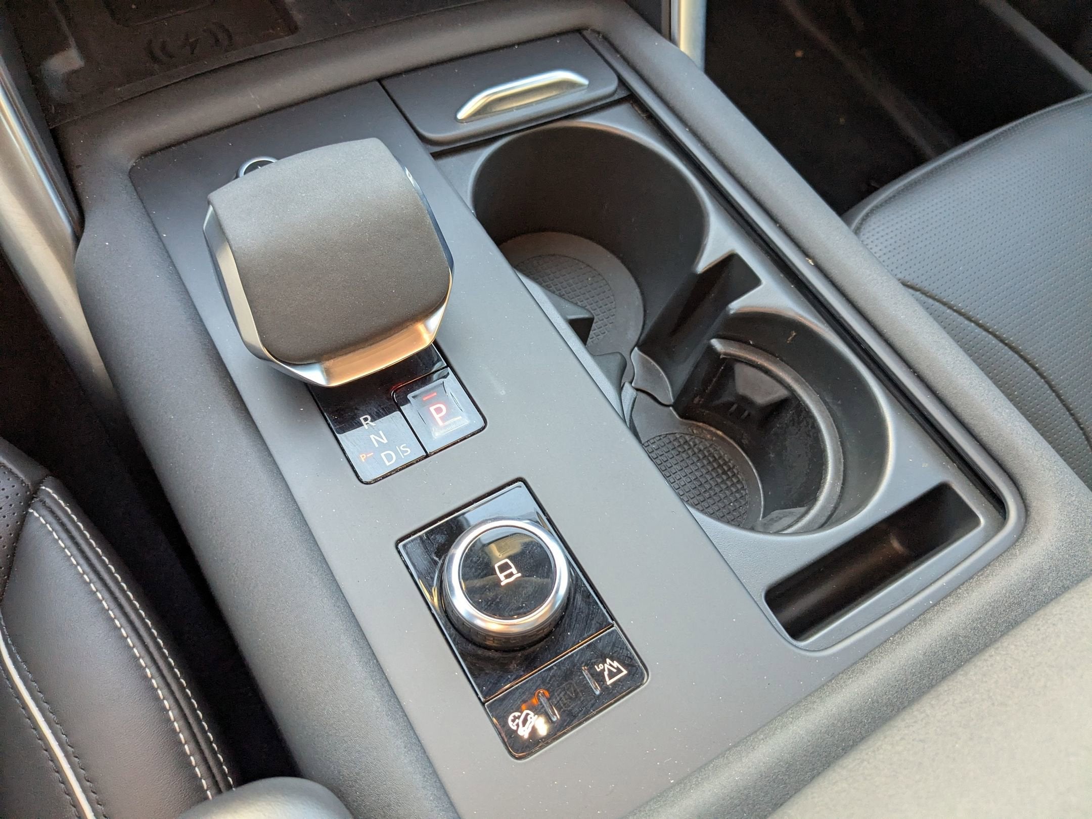 2023 Land Rover Discovery S R-Dynamic