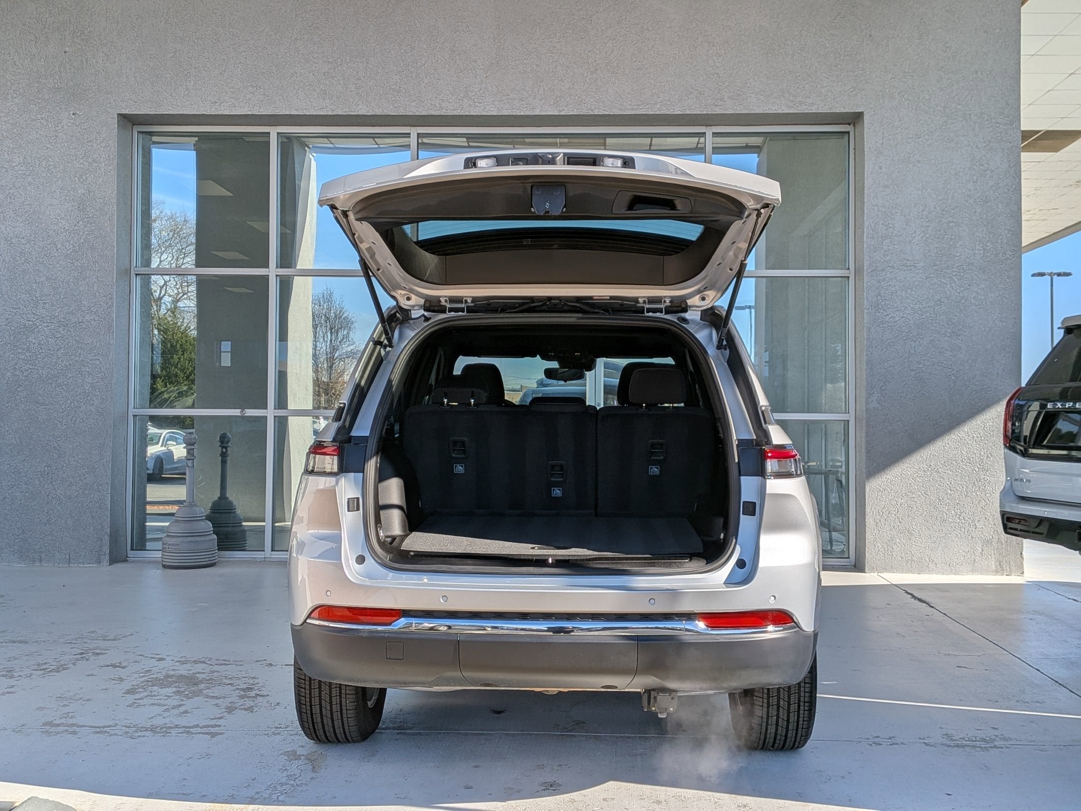 2024 Jeep Grand Cherokee Laredo X