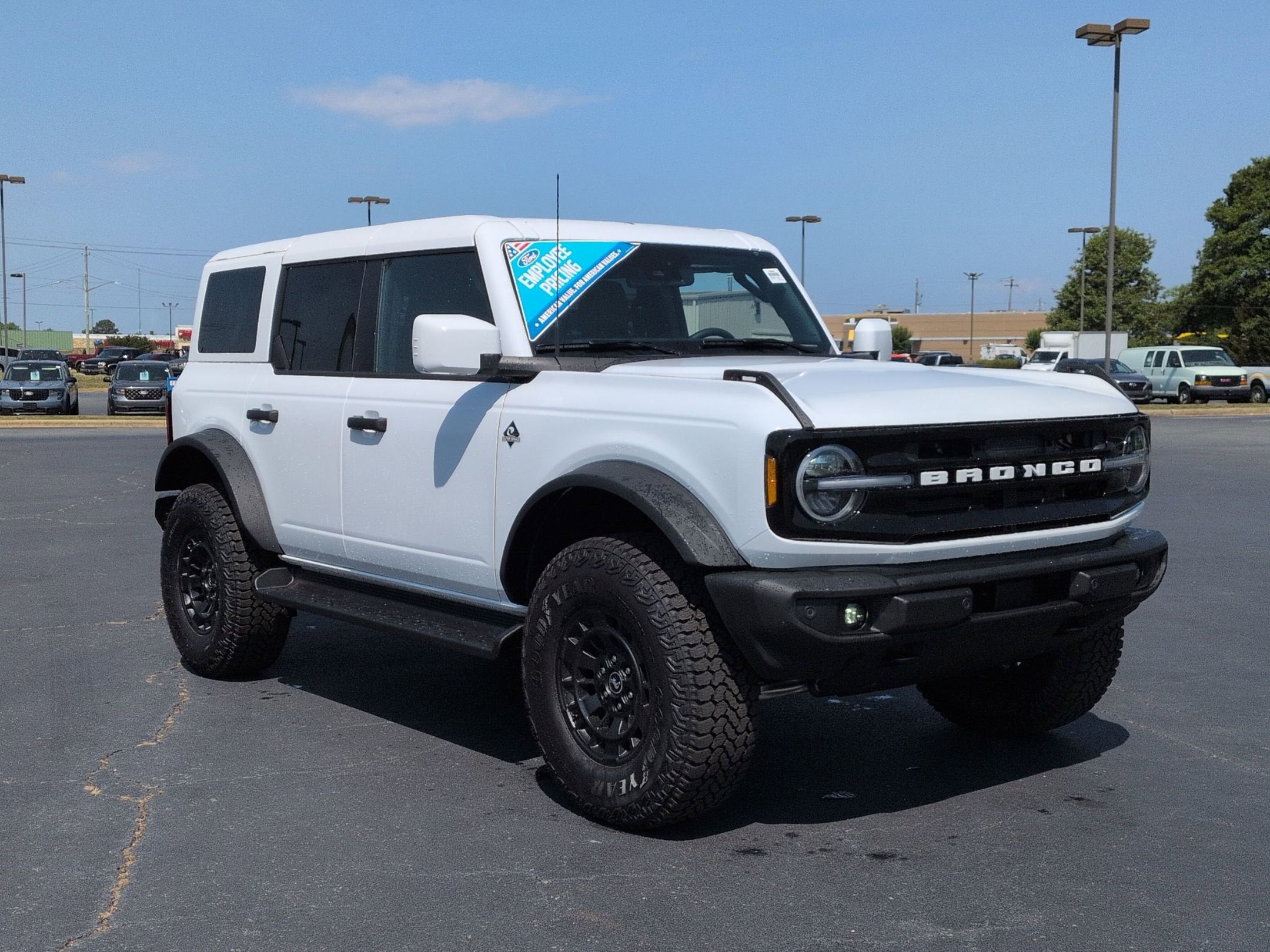 2026 Ford Bronco Outer Banks