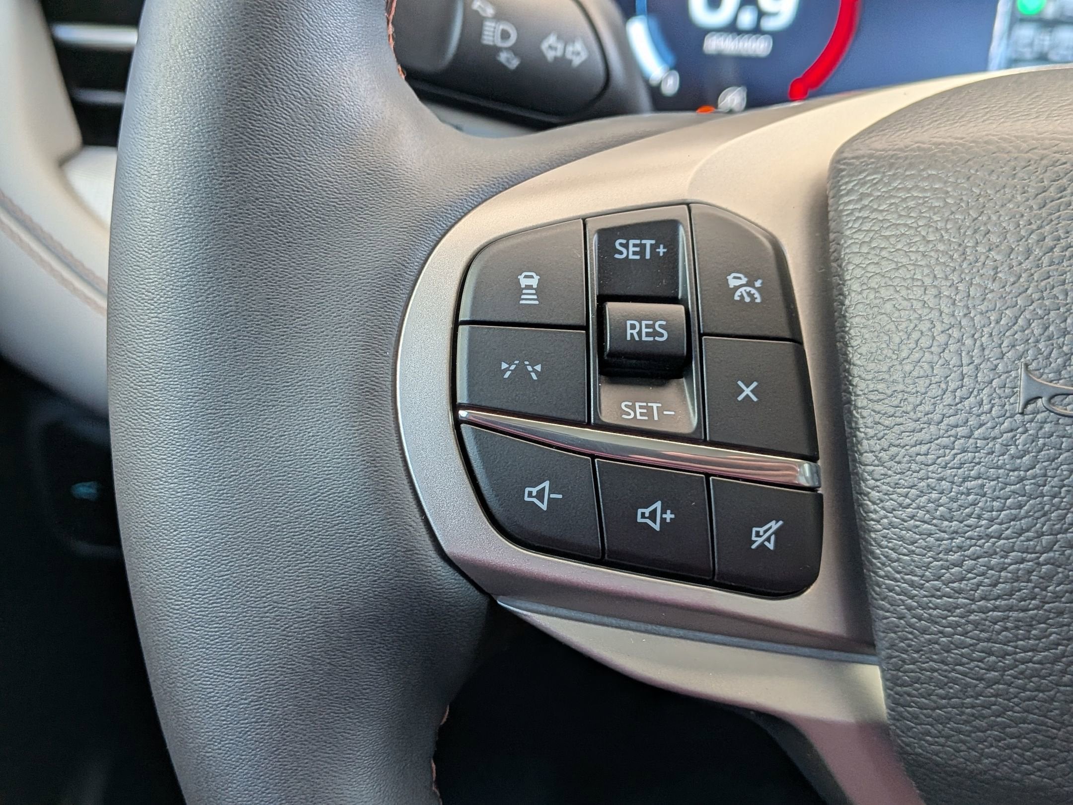 2026 Ford Explorer Active w/100A Pkg