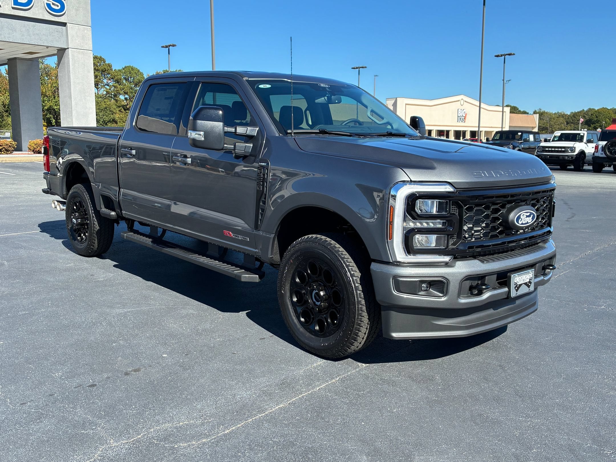 2027 Ford Super Duty F-250 SRW LARIAT