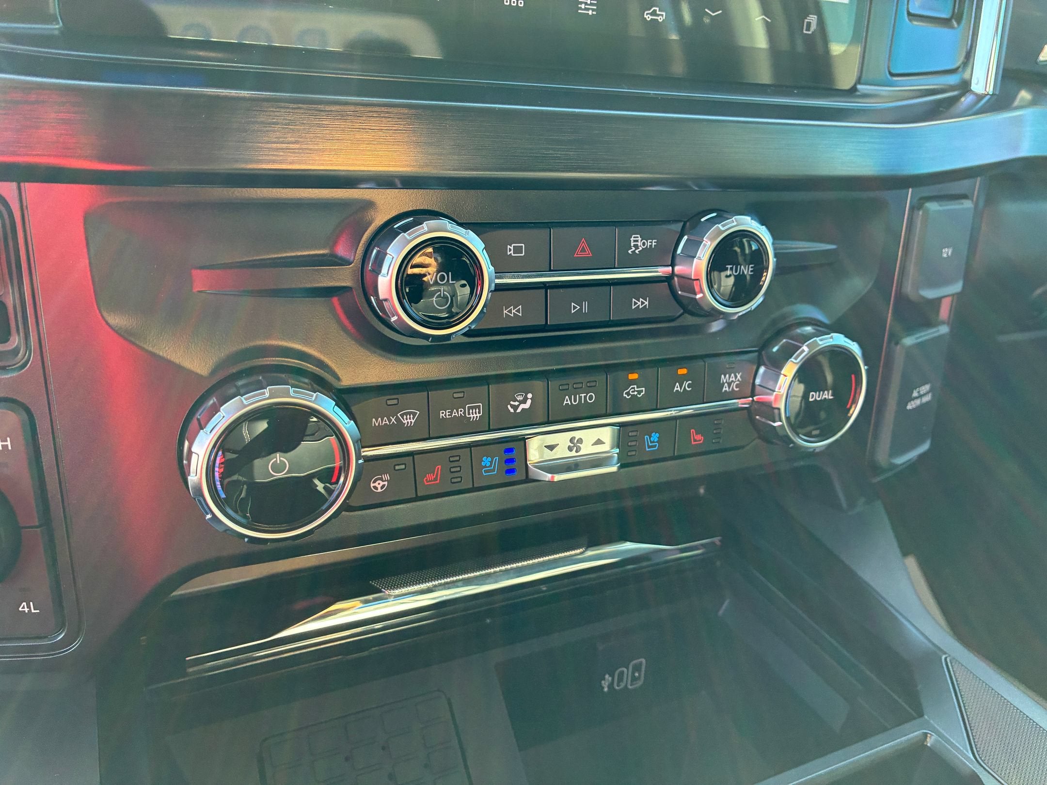 2027 Ford Super Duty F-250 SRW LARIAT