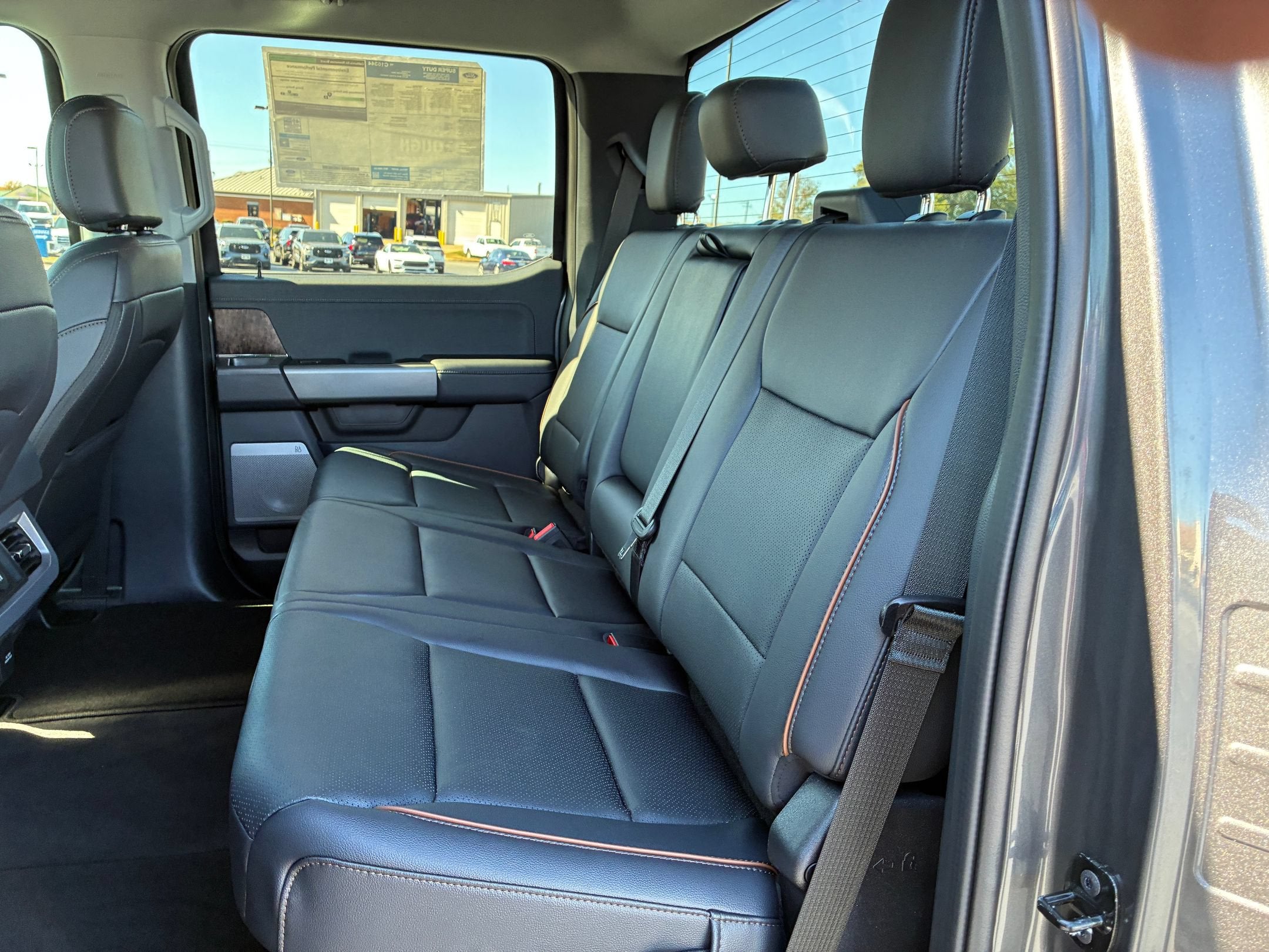2027 Ford Super Duty F-250 SRW LARIAT