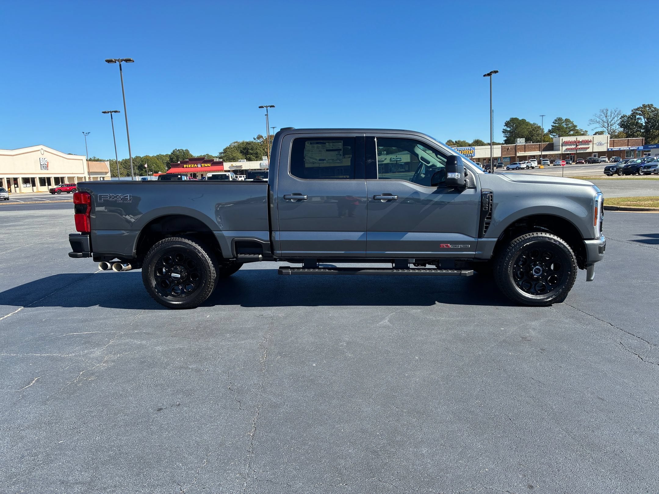 2027 Ford Super Duty F-250 SRW LARIAT