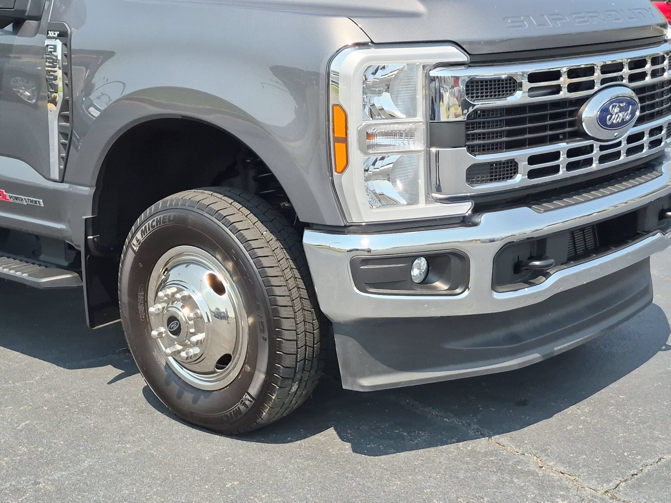 2025 Ford Super Duty F-350 DRW XLT