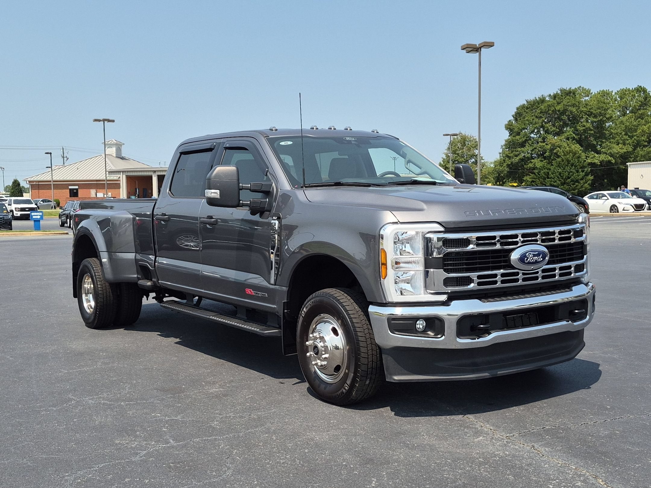 2025 Ford Super Duty F-350 DRW XLT