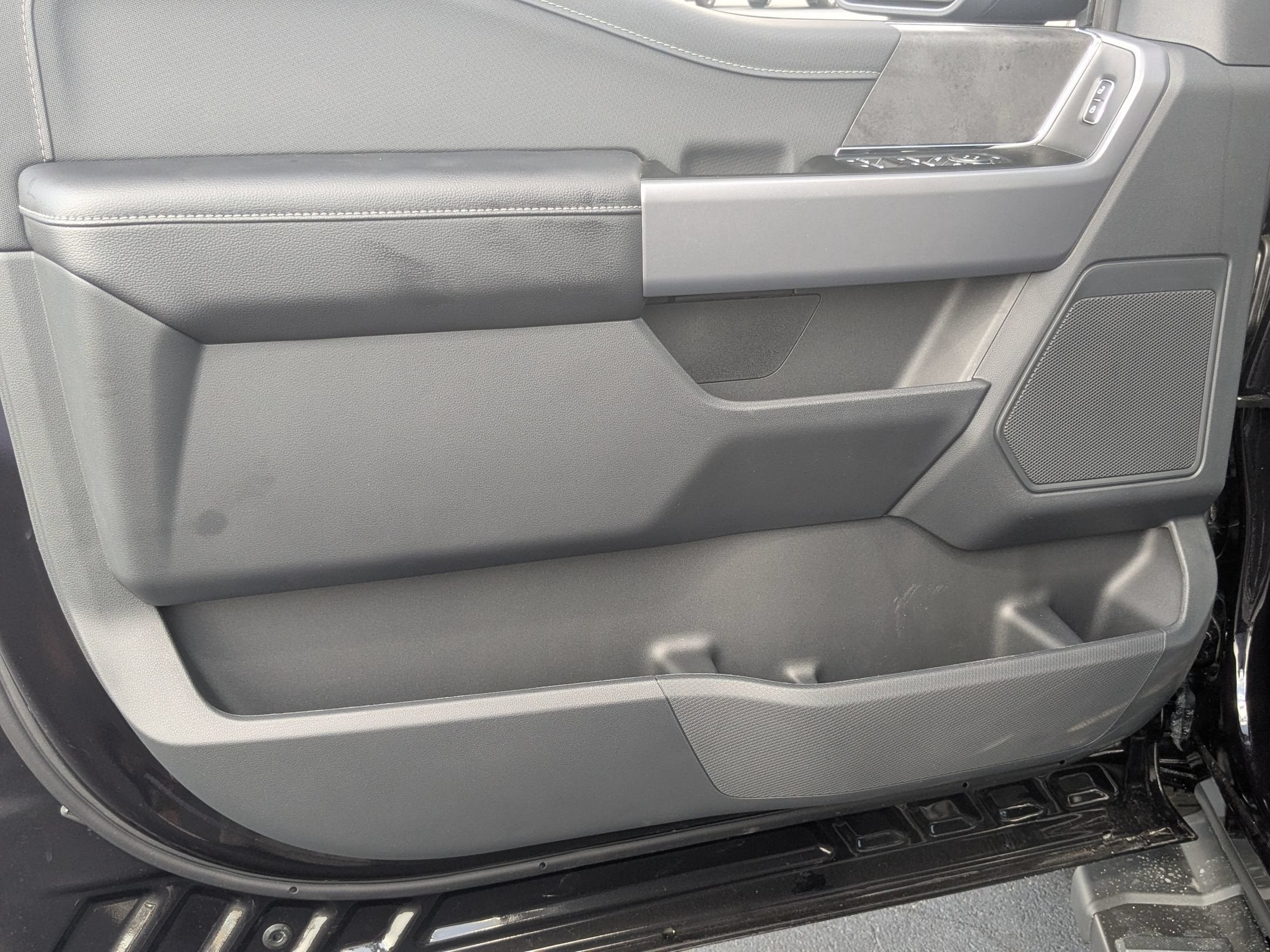 2025 Ford F-150 XLT - Crossroads Courtesy Demo
