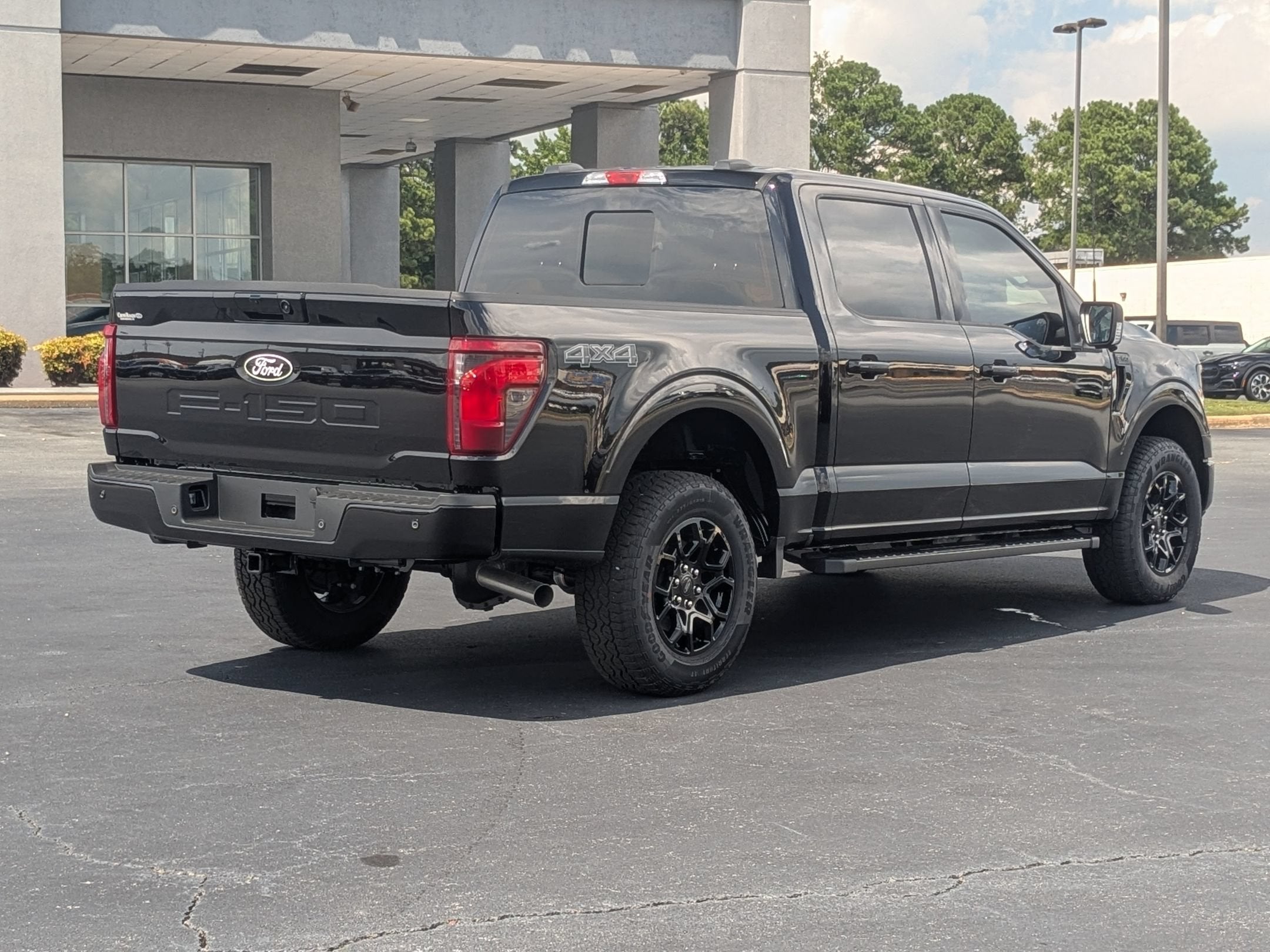 2025 Ford F-150 XLT - Crossroads Courtesy Demo