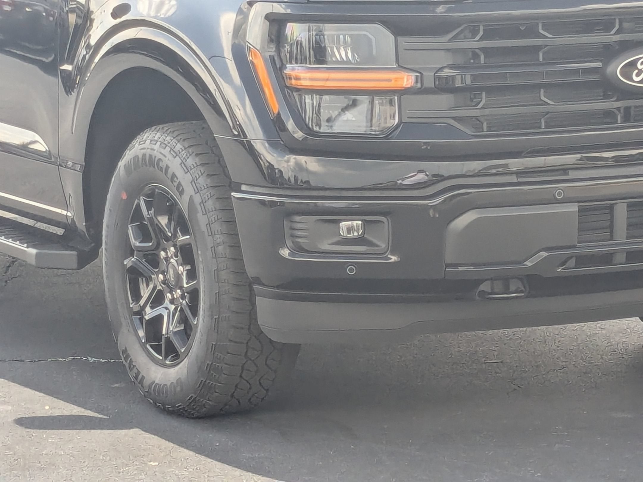 2025 Ford F-150 XLT - Crossroads Courtesy Demo