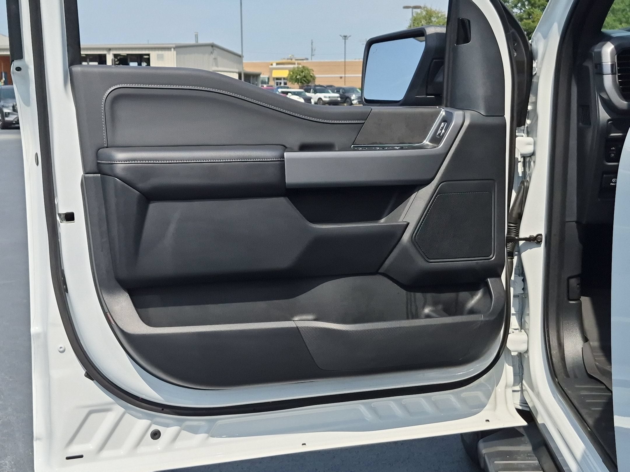 2025 Ford F-150 XLT - Crossroads Courtesy Demo