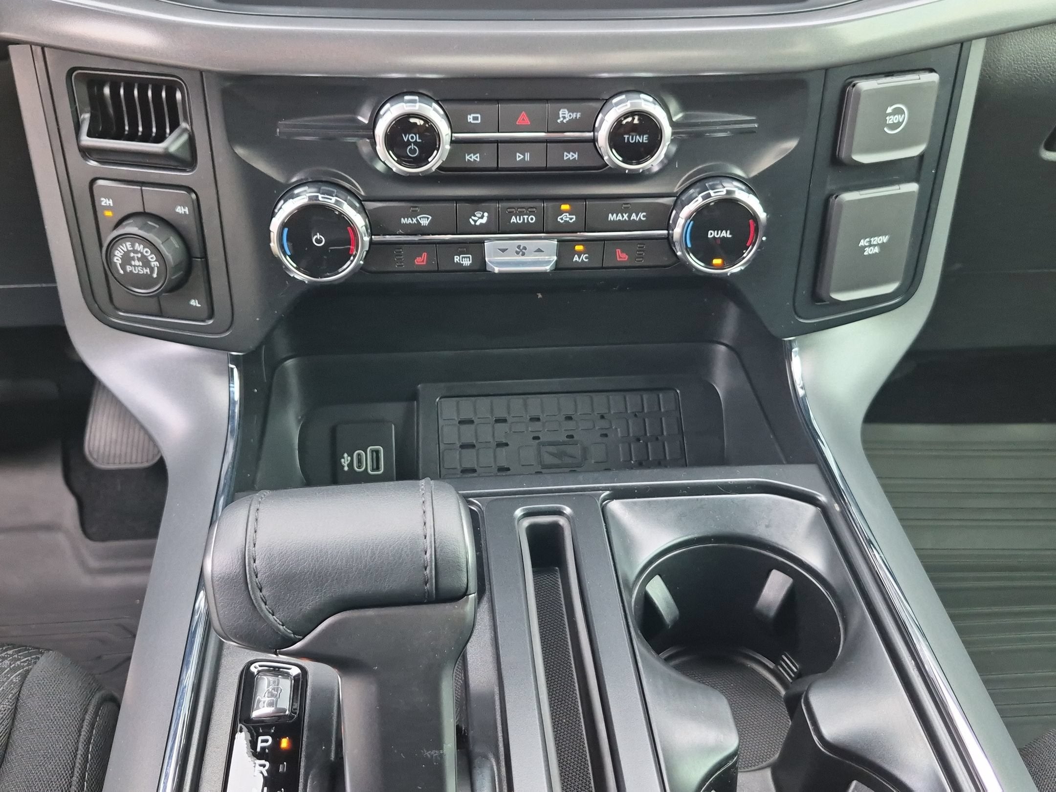 2025 Ford F-150 XLT - Crossroads Courtesy Demo