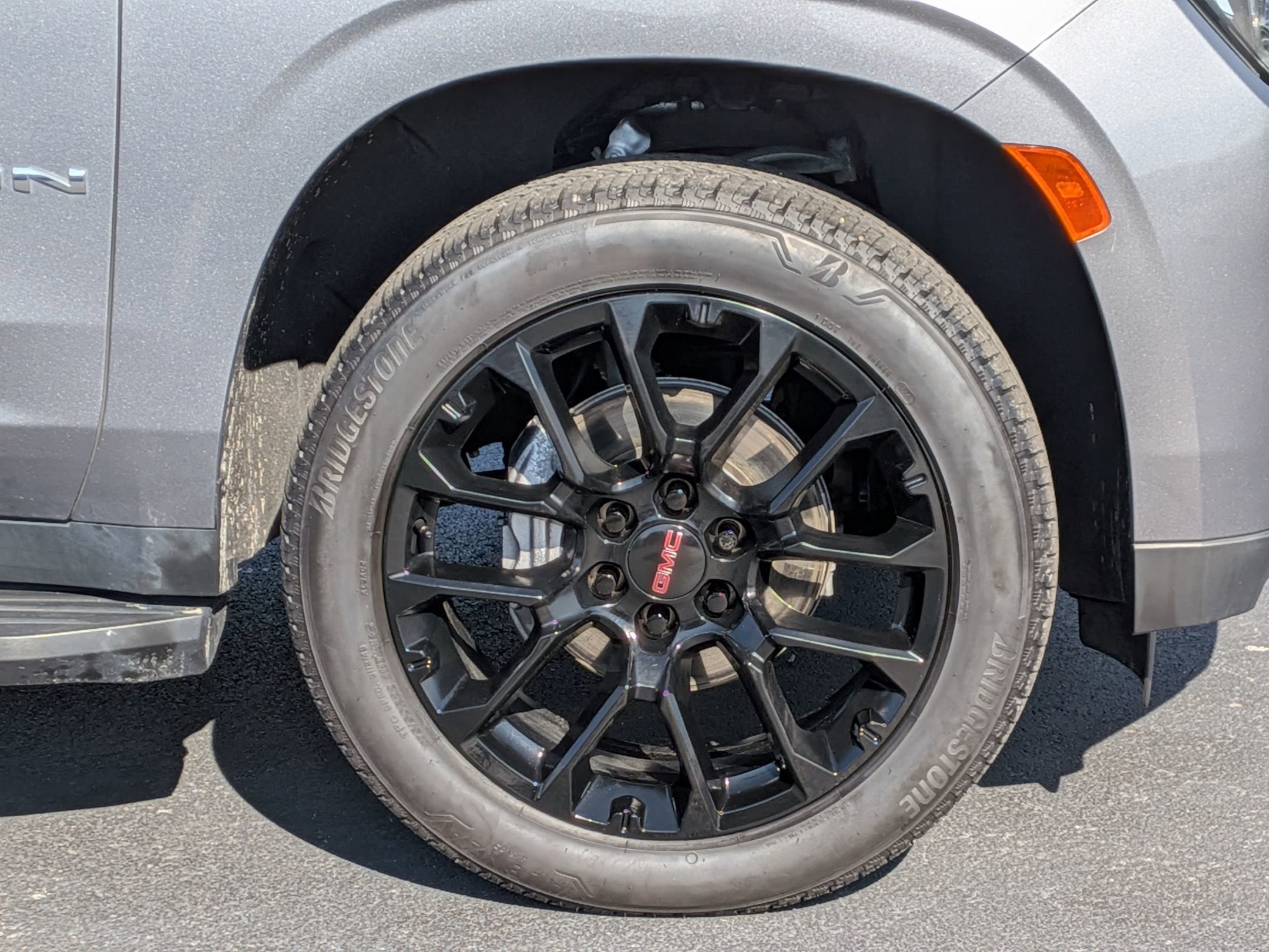 2022 GMC Yukon XL SLE