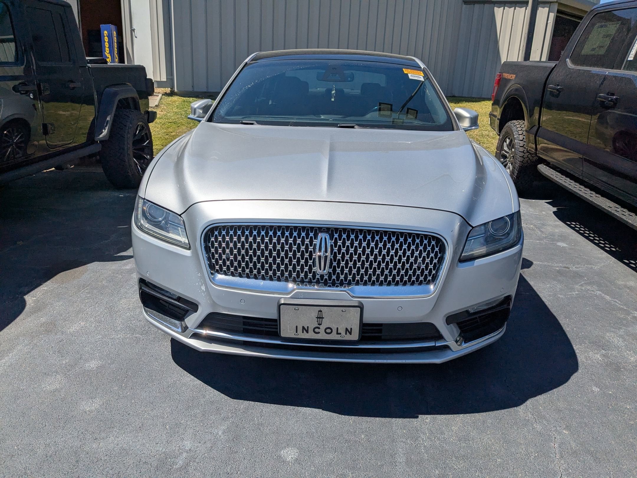 2017 Lincoln Continental Select