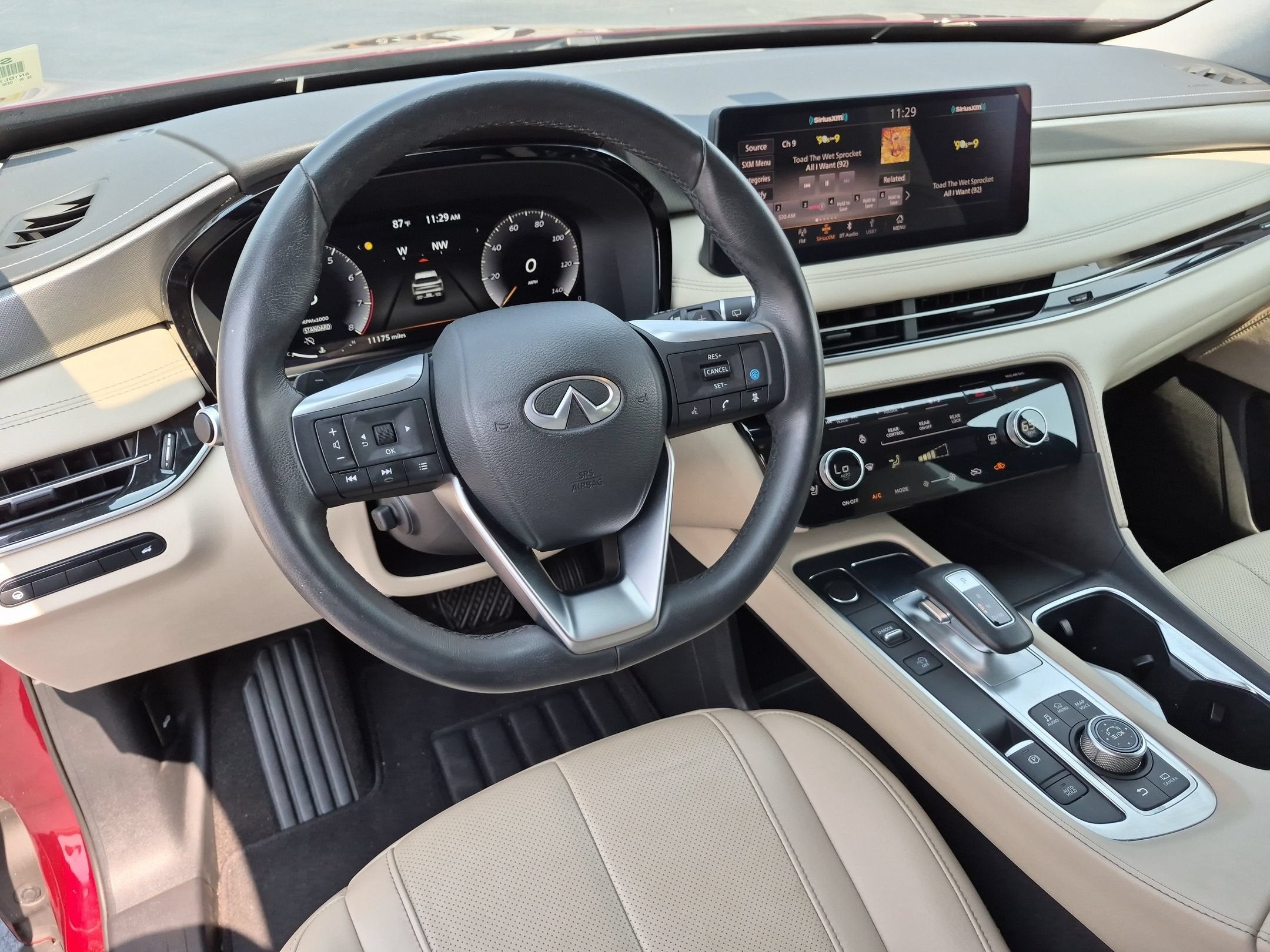 2023 INFINITI QX60 LUXE