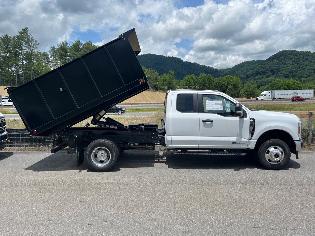 2025 Ford Super Duty F-350 DRW XL