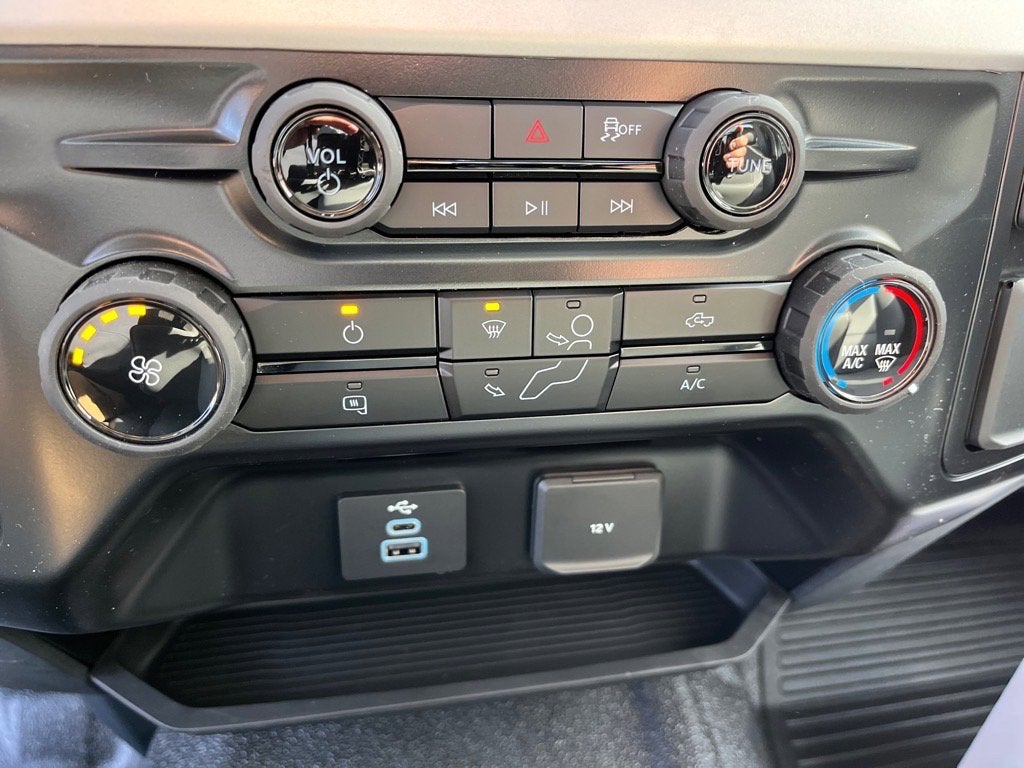 2026 Ford Super Duty F-600 DRW XL