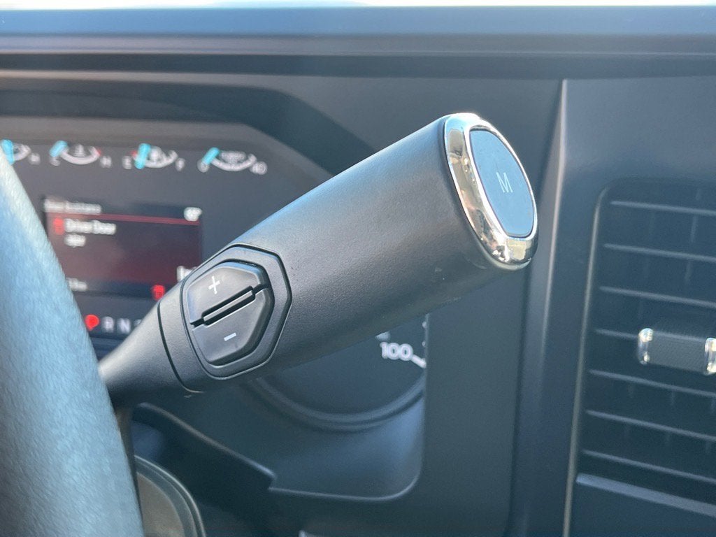 2025 Ford Super Duty F-600 DRW XLT
