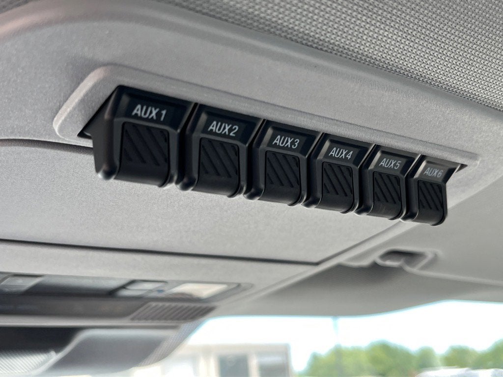 2025 Ford Super Duty F-600 DRW XL