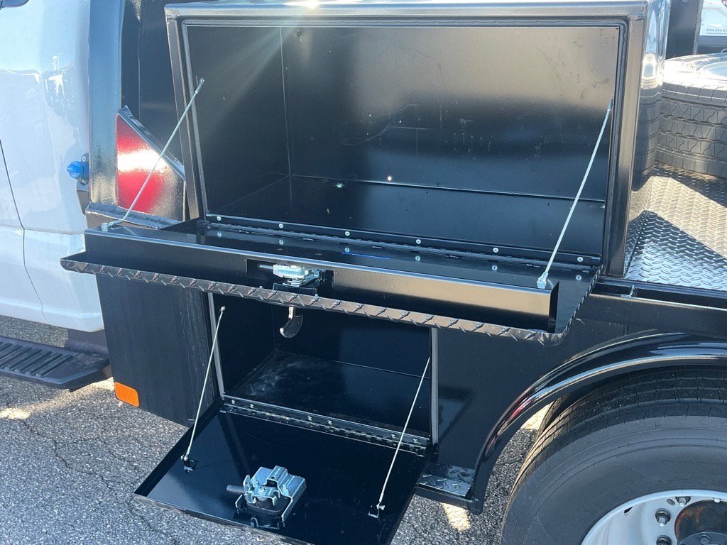 2025 Ford Super Duty F-600 DRW XL