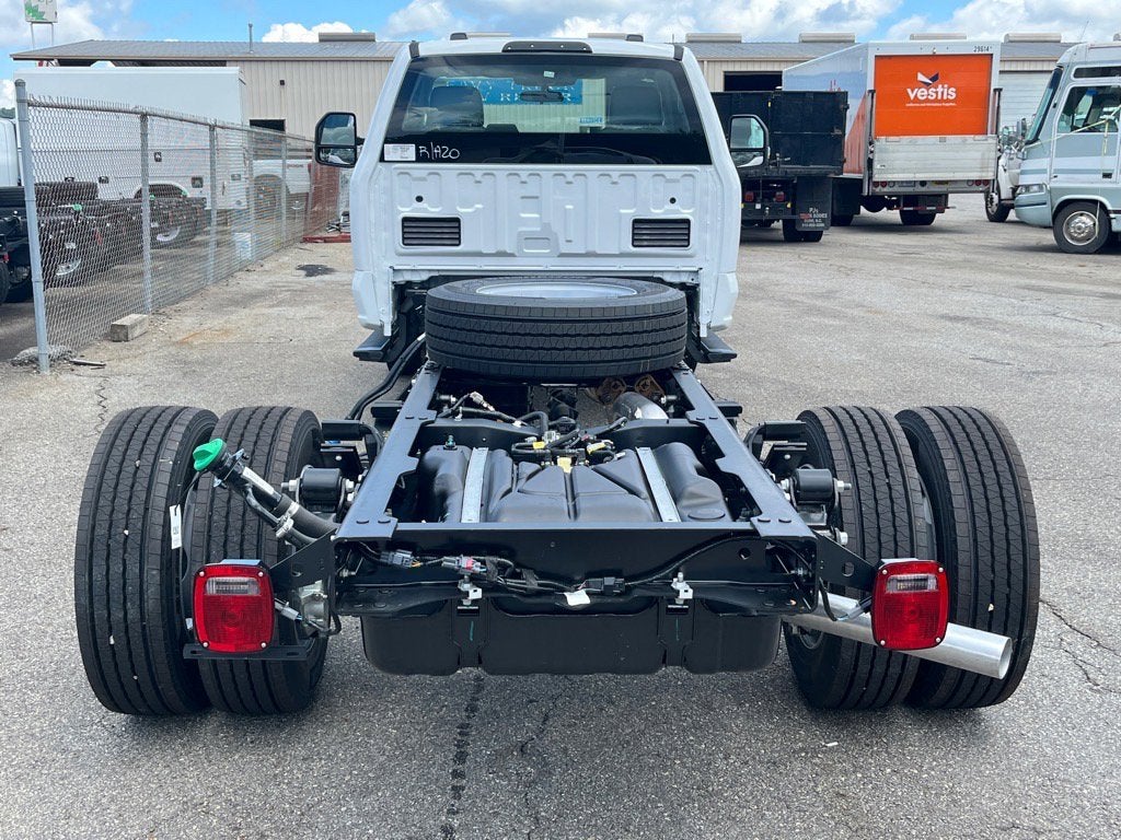 2025 Ford Super Duty F-600 DRW XL